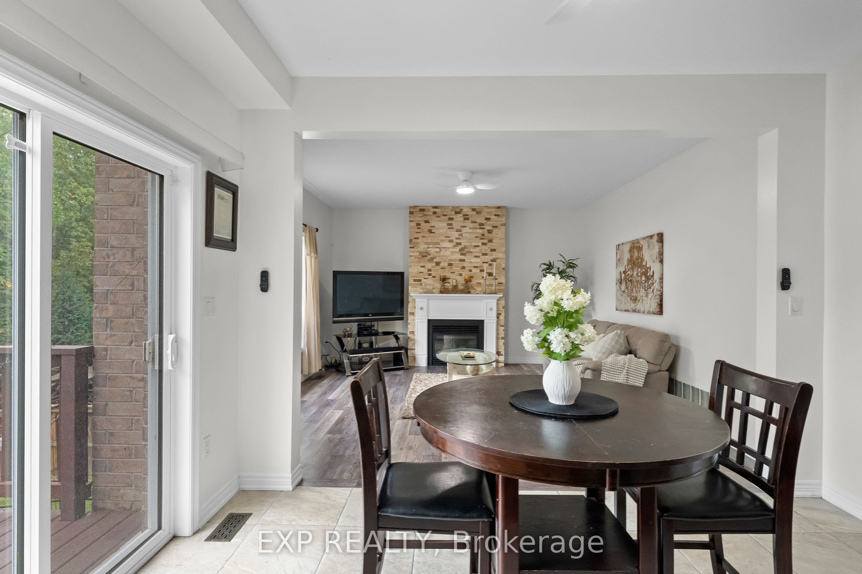 8876 Tristar Crescent Property Photo 21