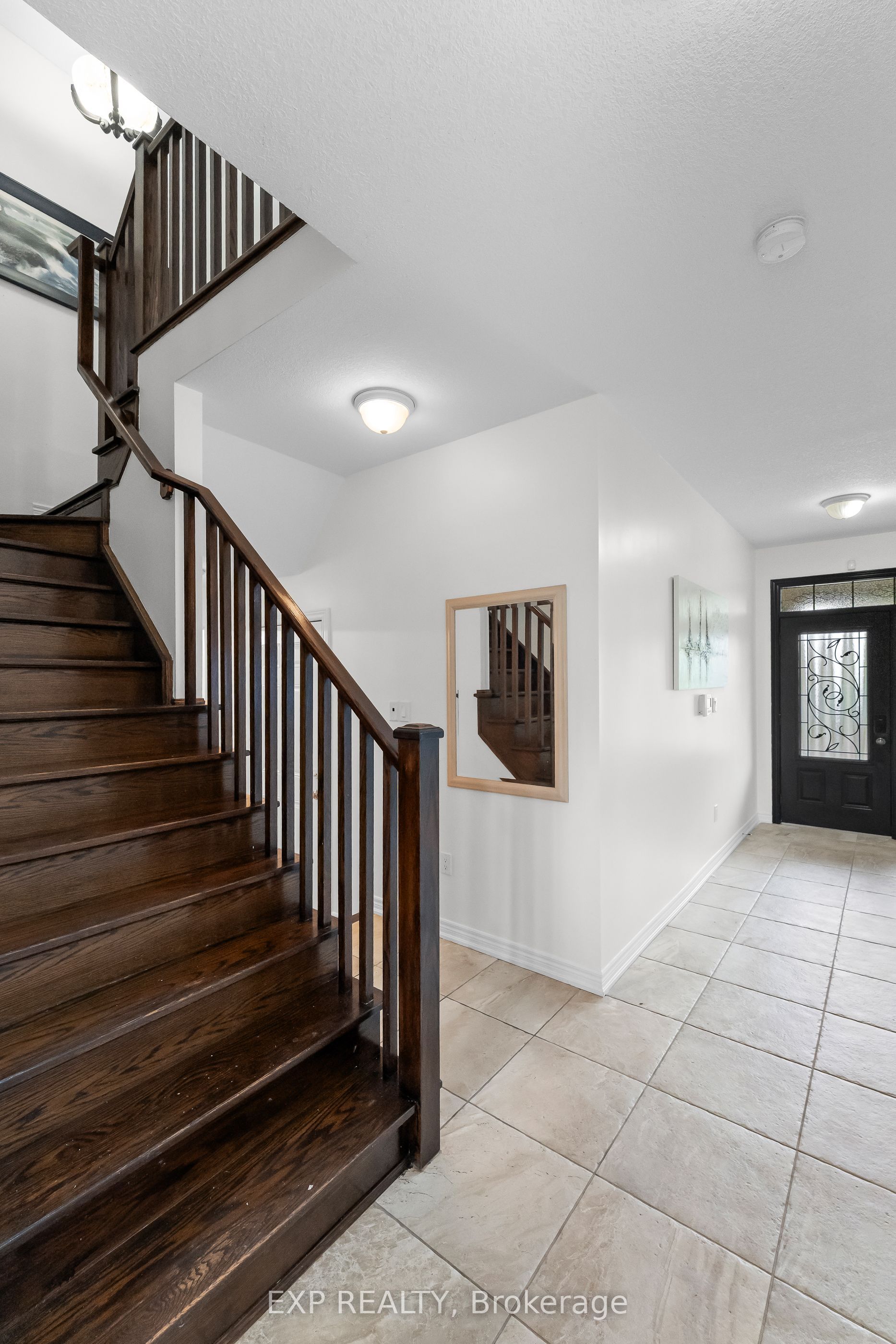 8876 Tristar Crescent Property Photo 24