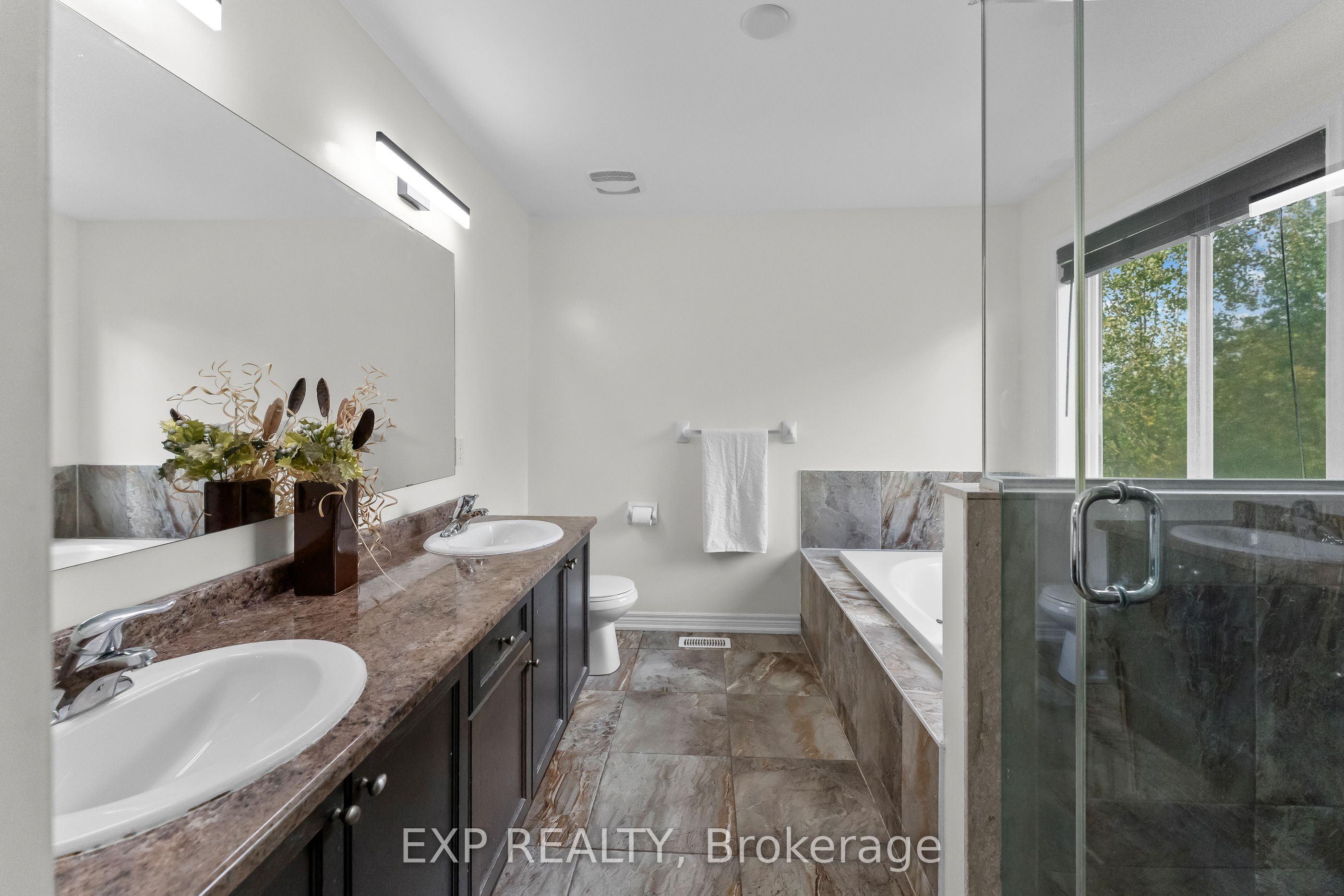 8876 Tristar Crescent Property Photo 26