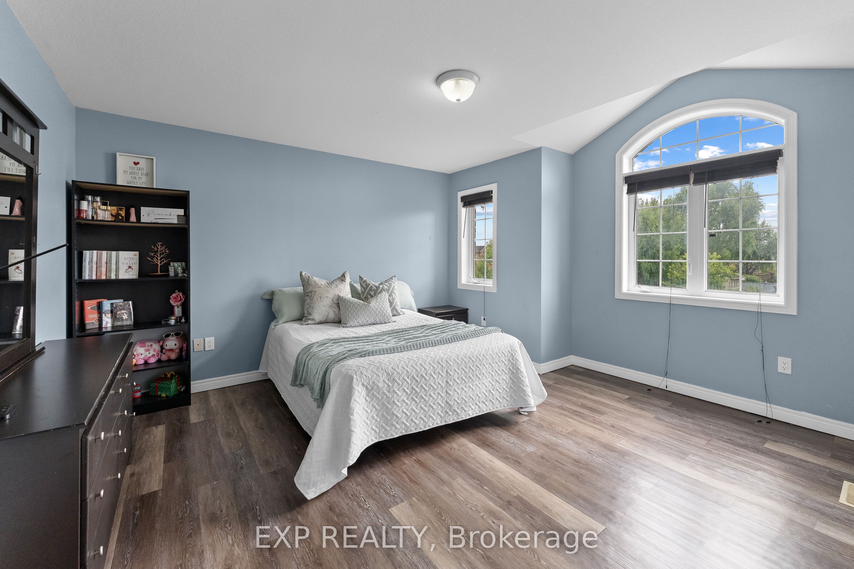 8876 Tristar Crescent Property Photo 32