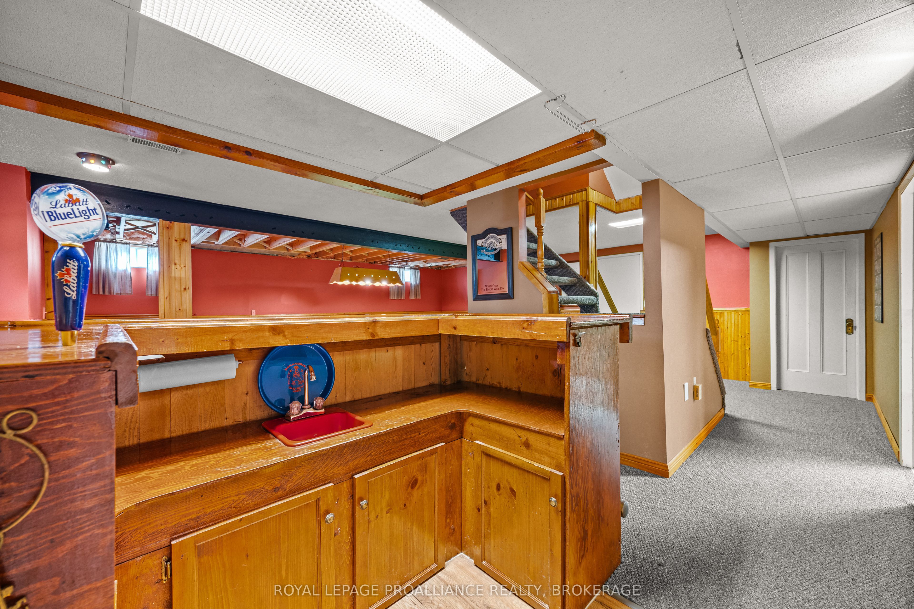 981 Edinborough Crescent Property Photo 36