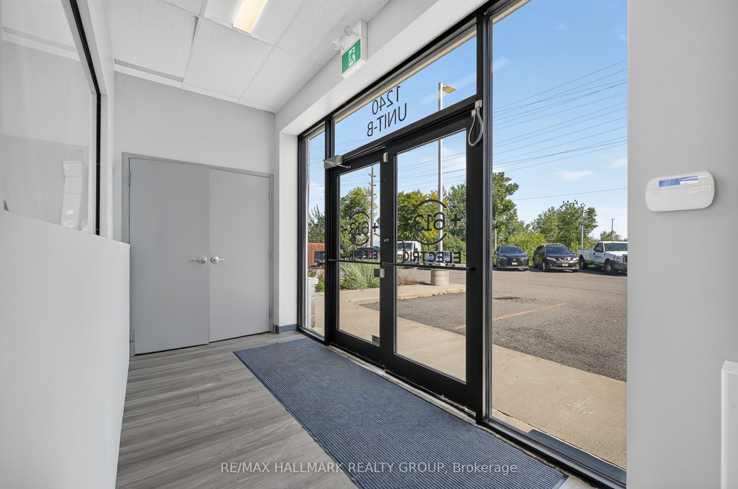 1240 Kenaston Street B Property Photo 4