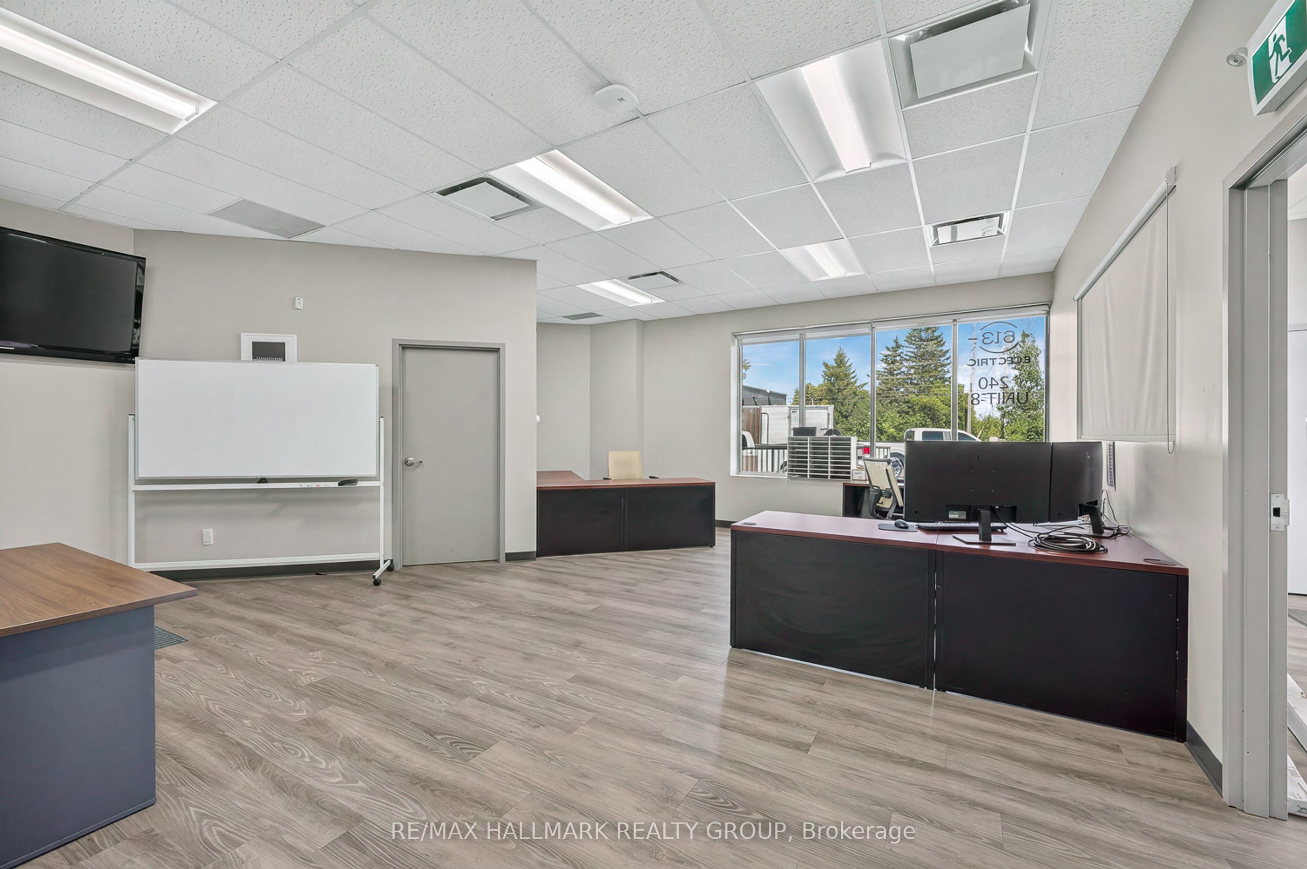 1240 Kenaston Street B Property Photo 5