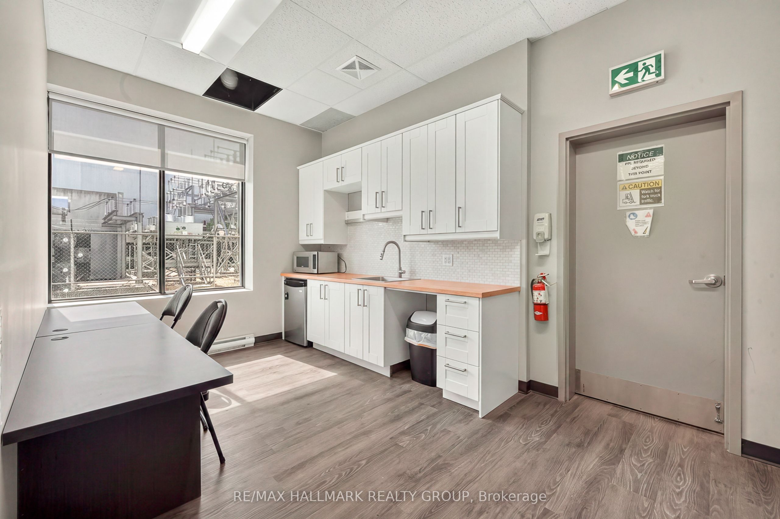 1240 Kenaston Street B Property Photo 13