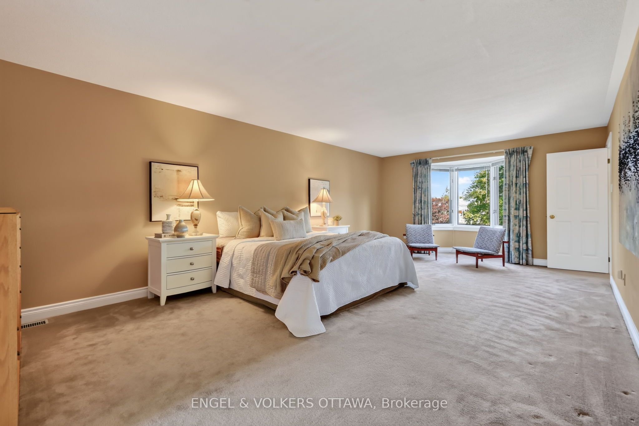2106 Lamira Street Property Photo 19
