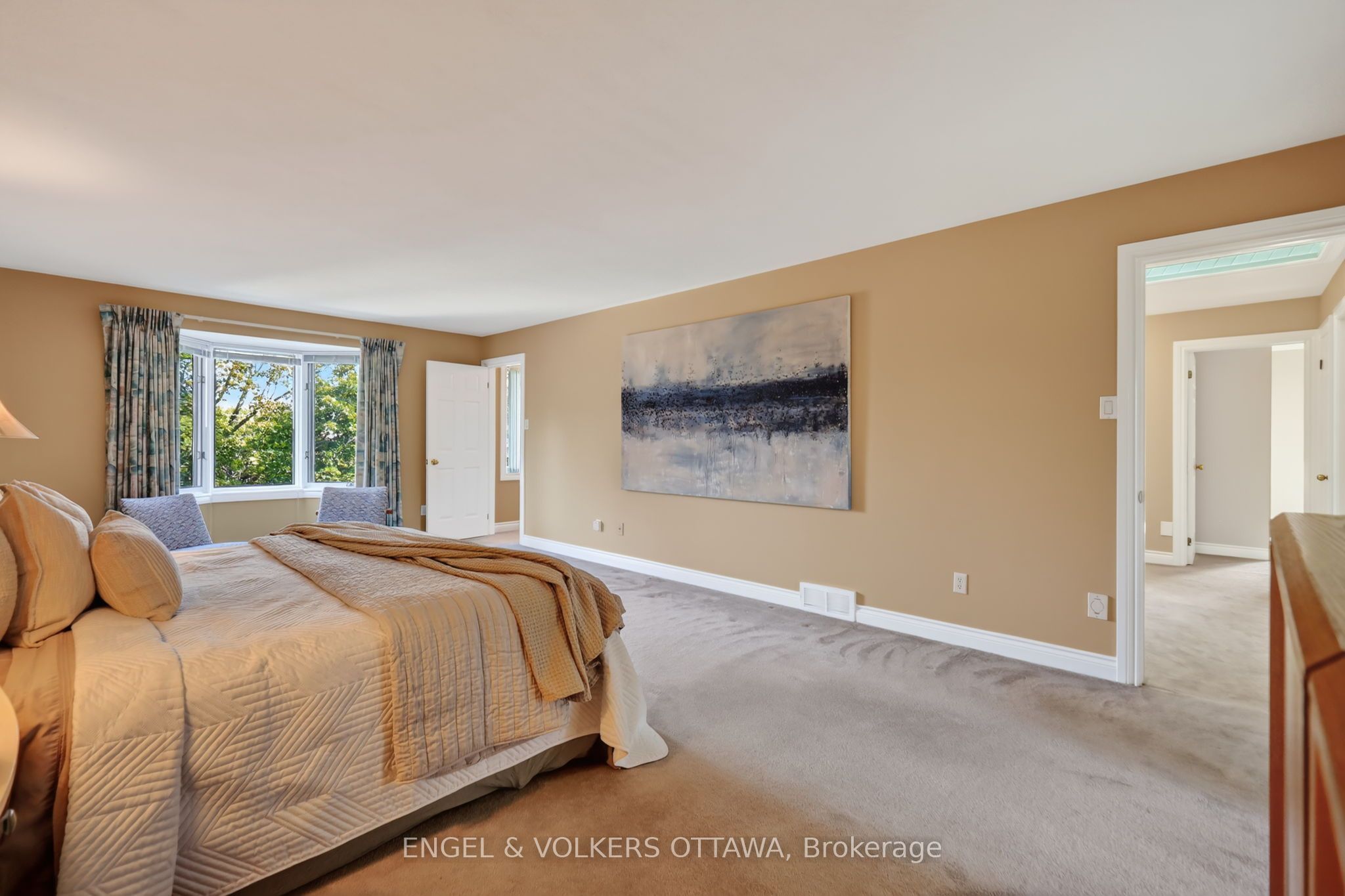2106 Lamira Street Property Photo 20