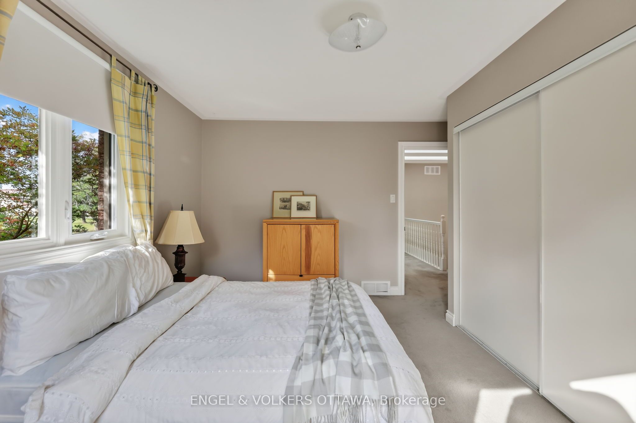 2106 Lamira Street Property Photo 24