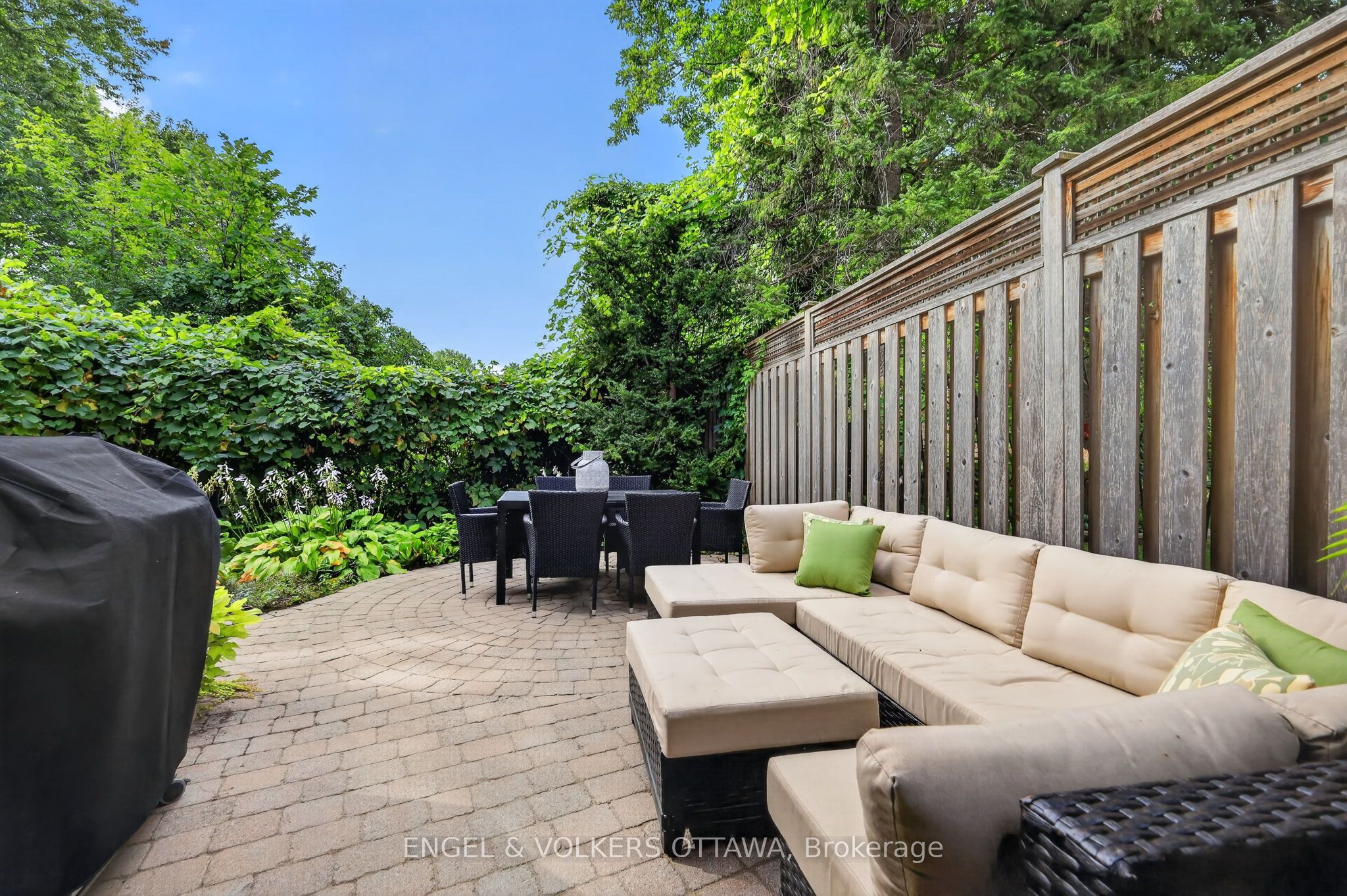 2106 Lamira Street Property Photo 35