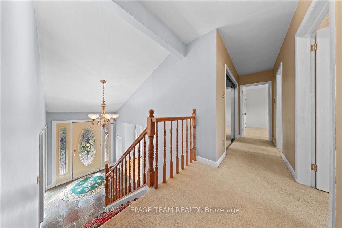 2000 Norway Crescent Property Photo 24