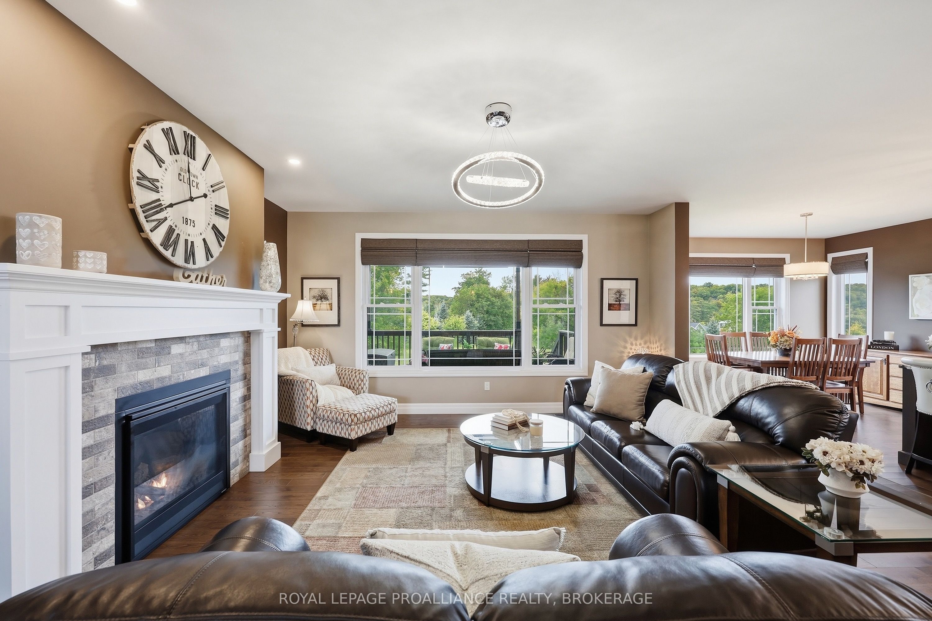 4 Sandstone Court Property Photo 8