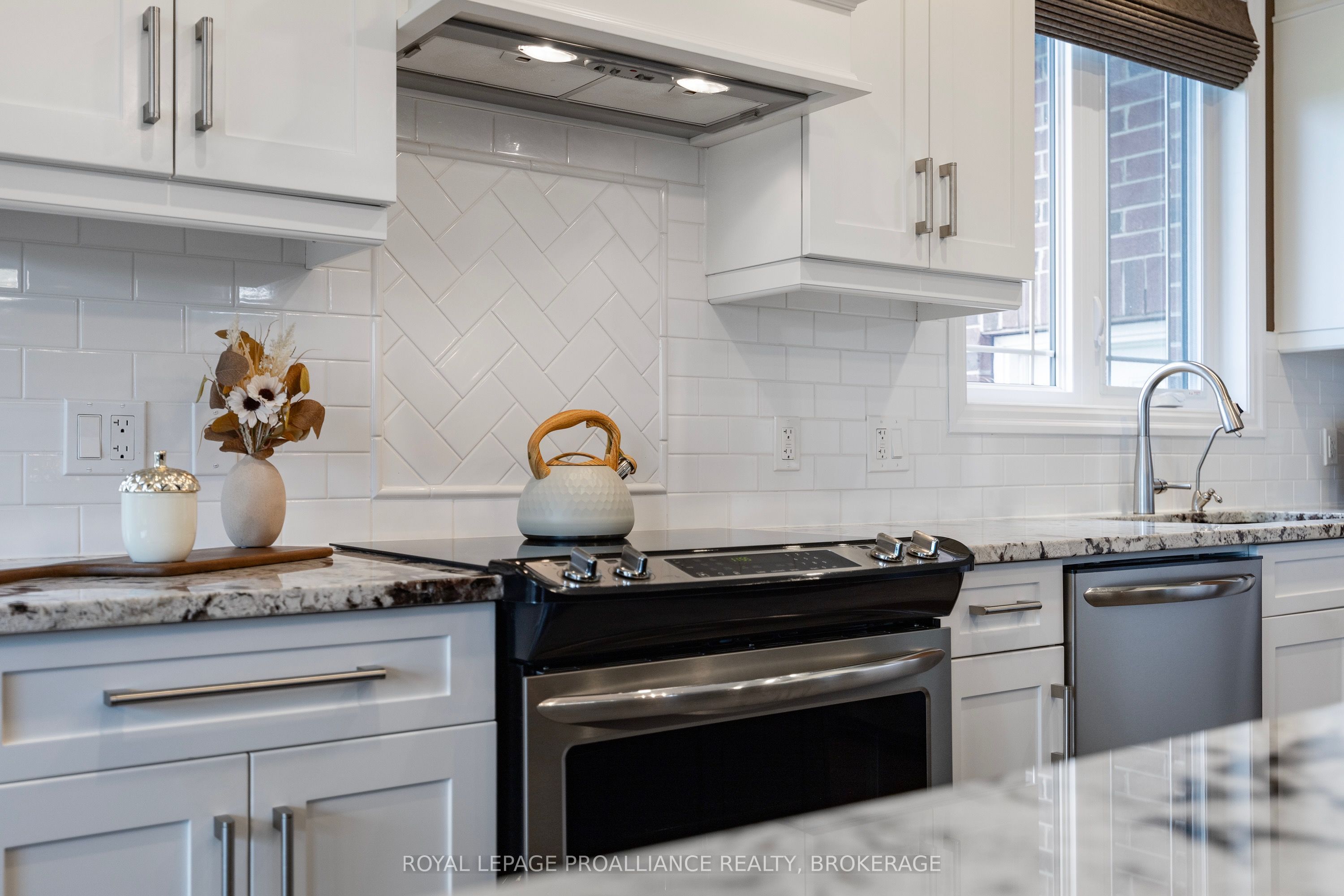 4 Sandstone Court Property Photo 15