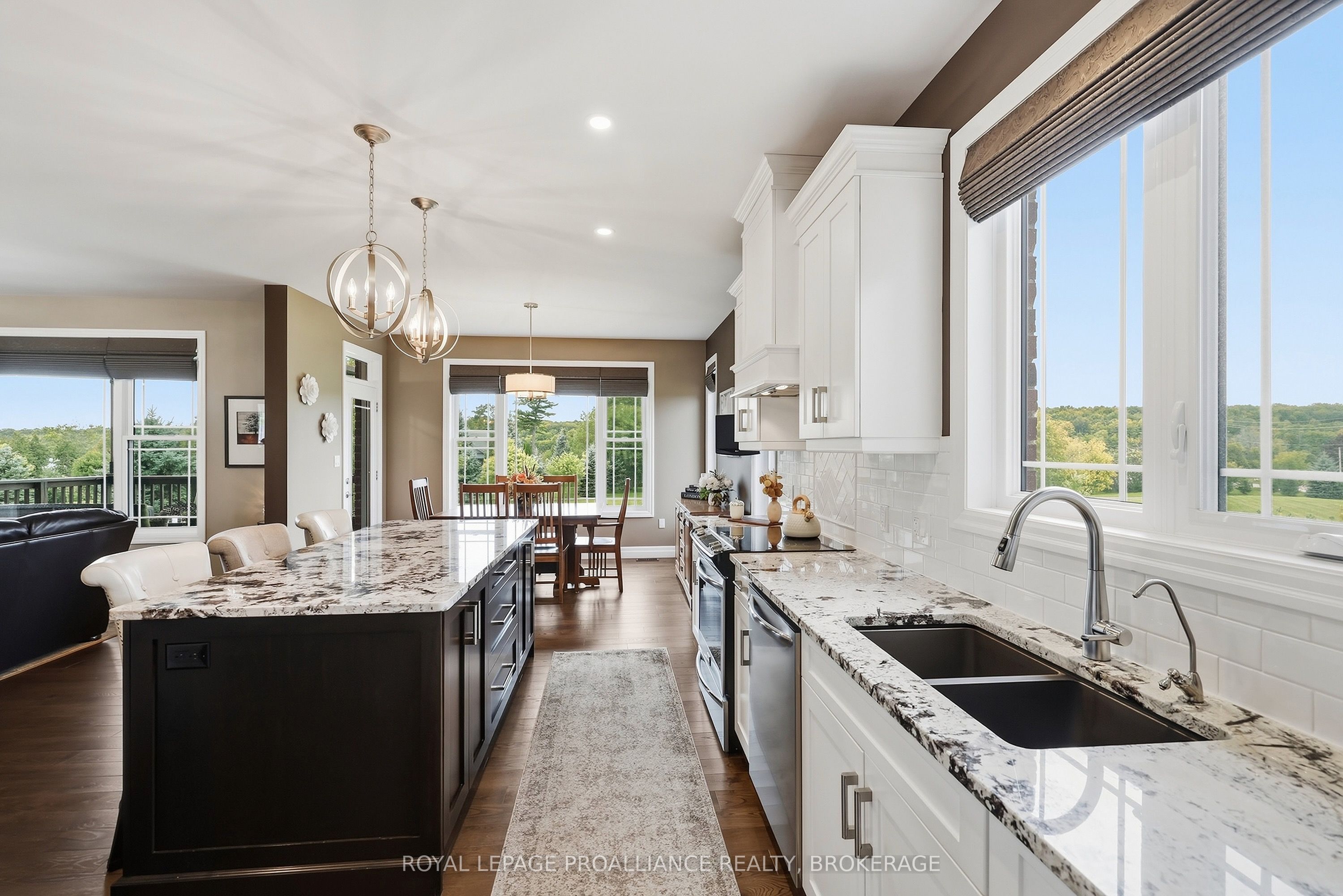 4 Sandstone Court Property Photo 16