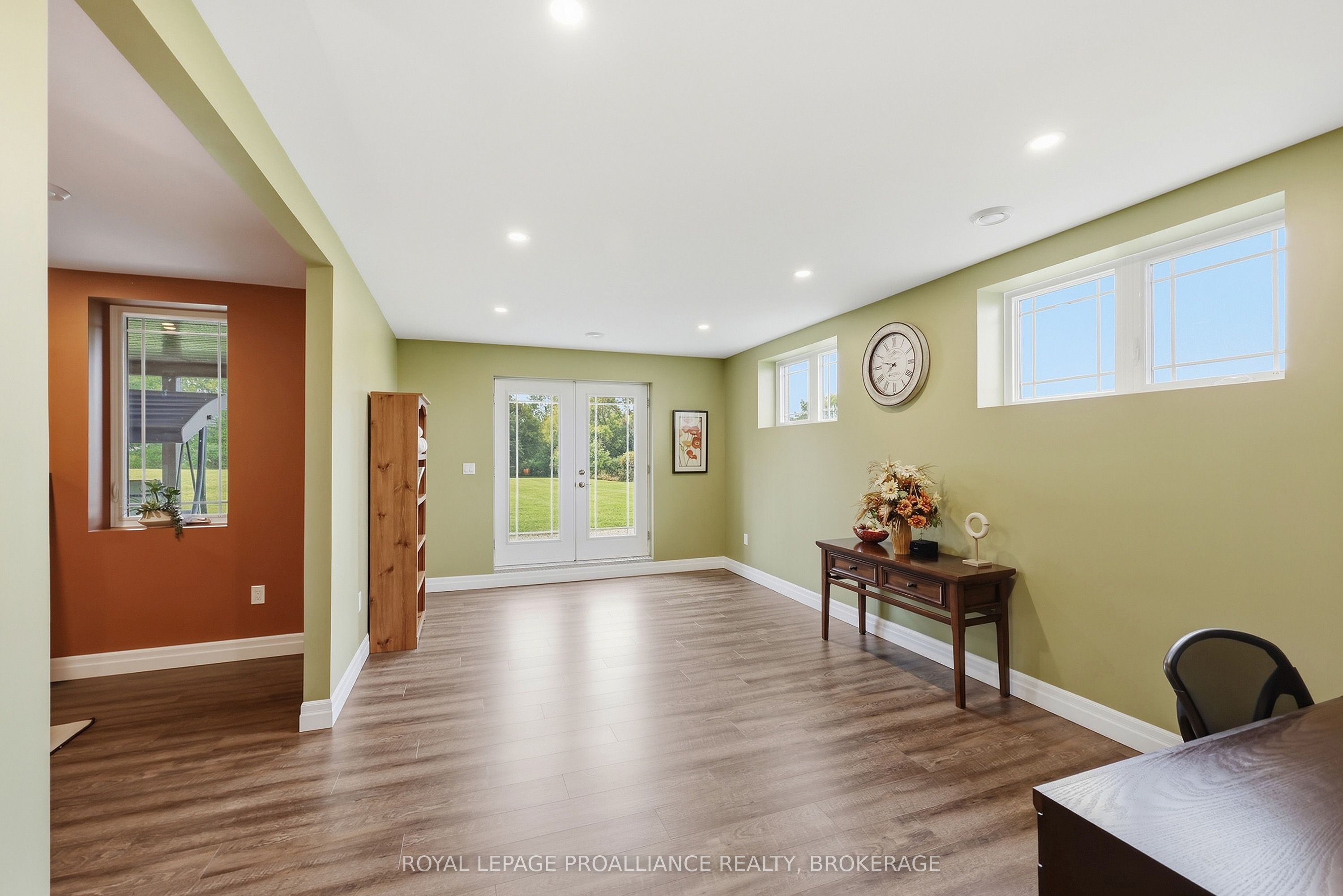 4 Sandstone Court Property Photo 35