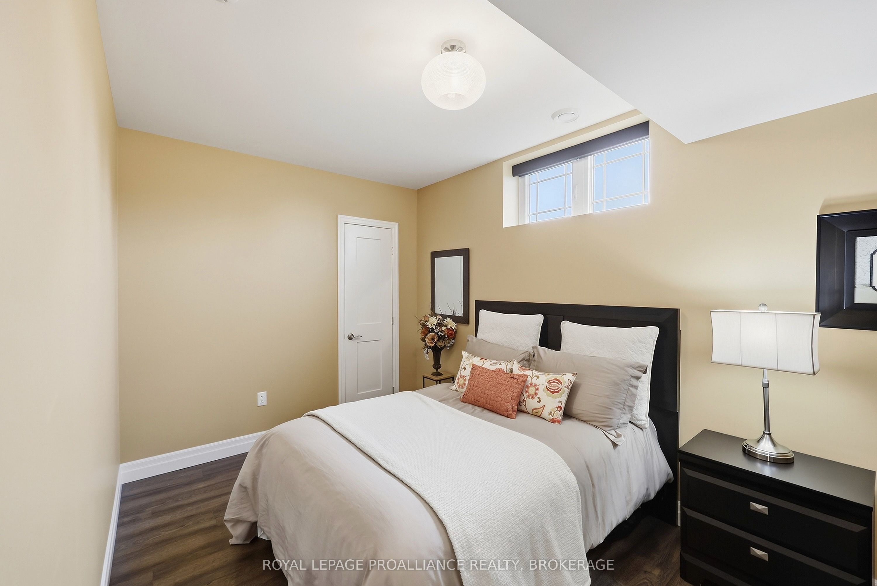 4 Sandstone Court Property Photo 39