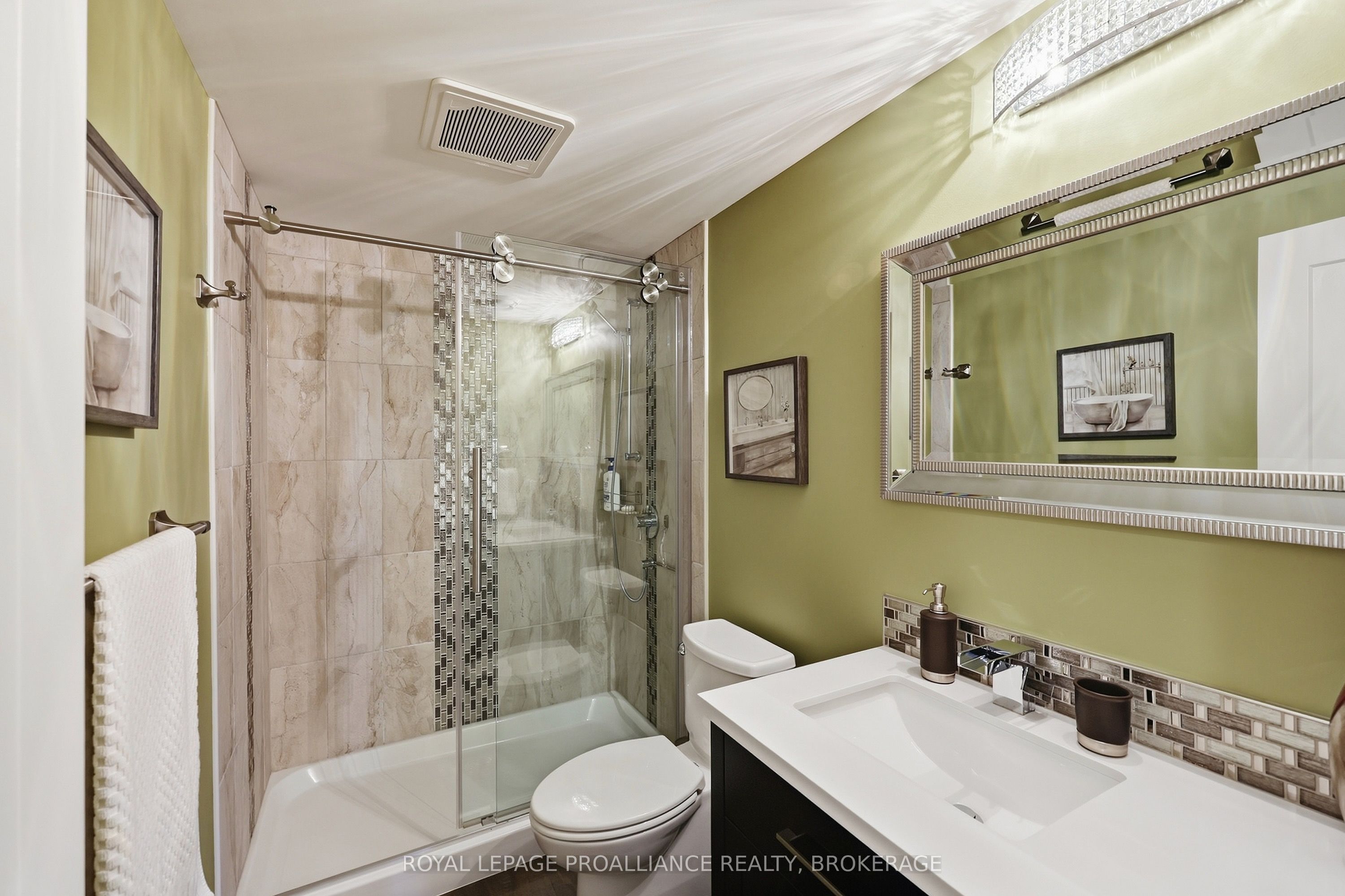 4 Sandstone Court Property Photo 40