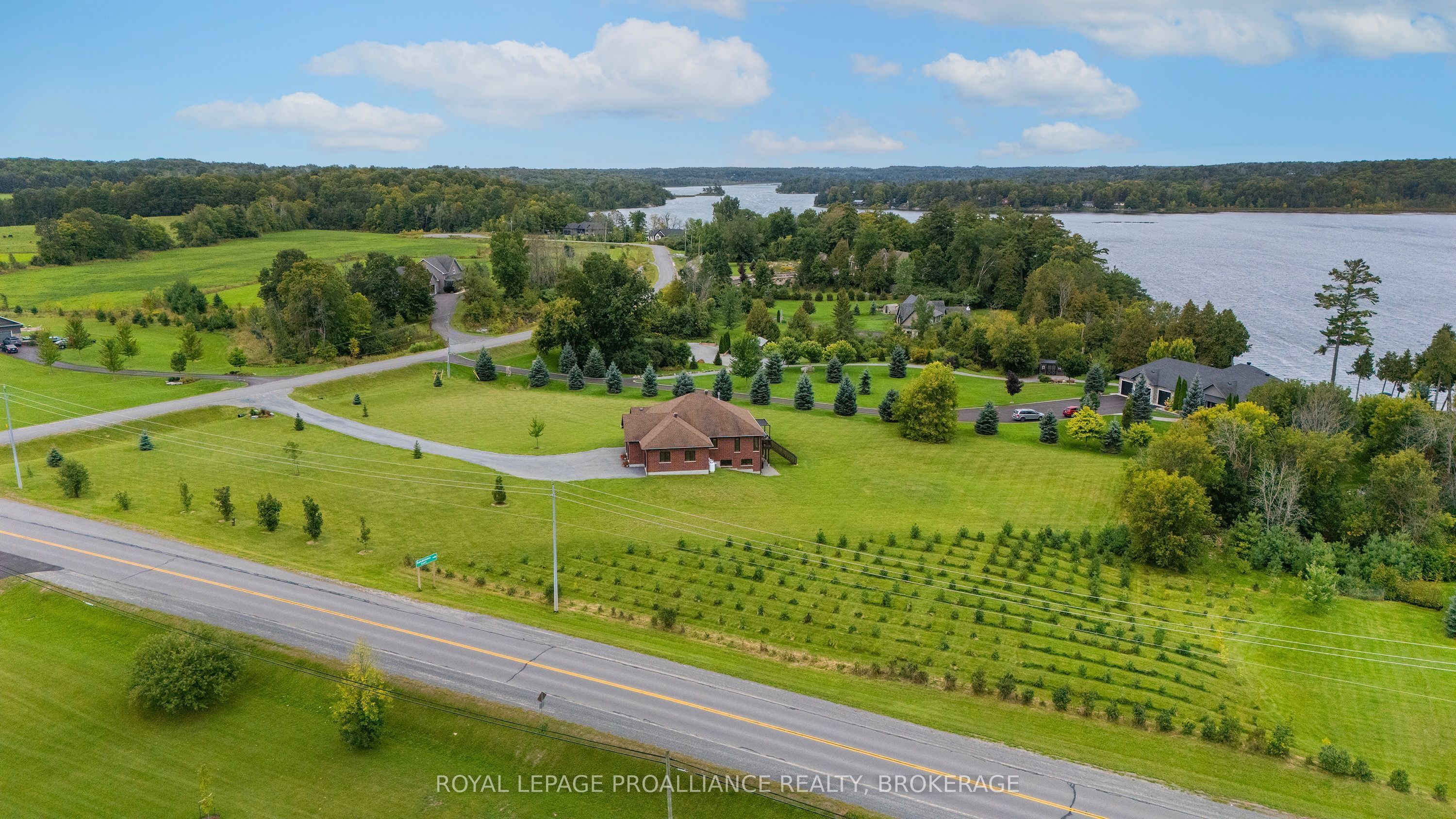 4 Sandstone Court Property Photo 42