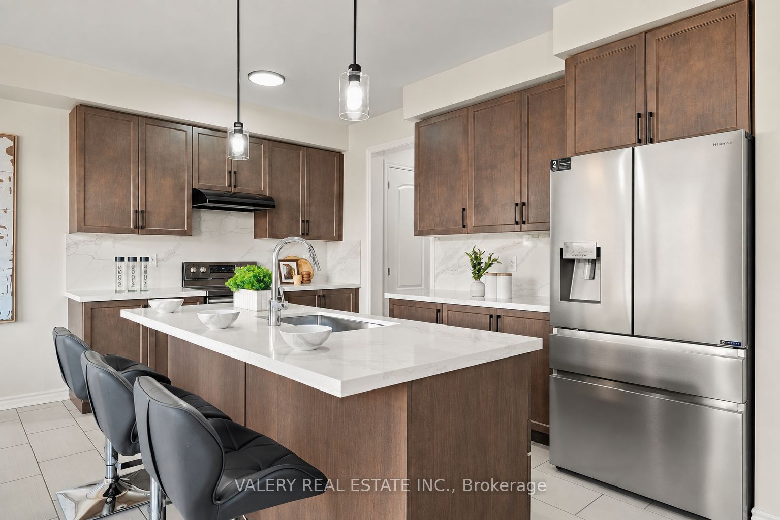32 Montrose Avenue Property Photo 9