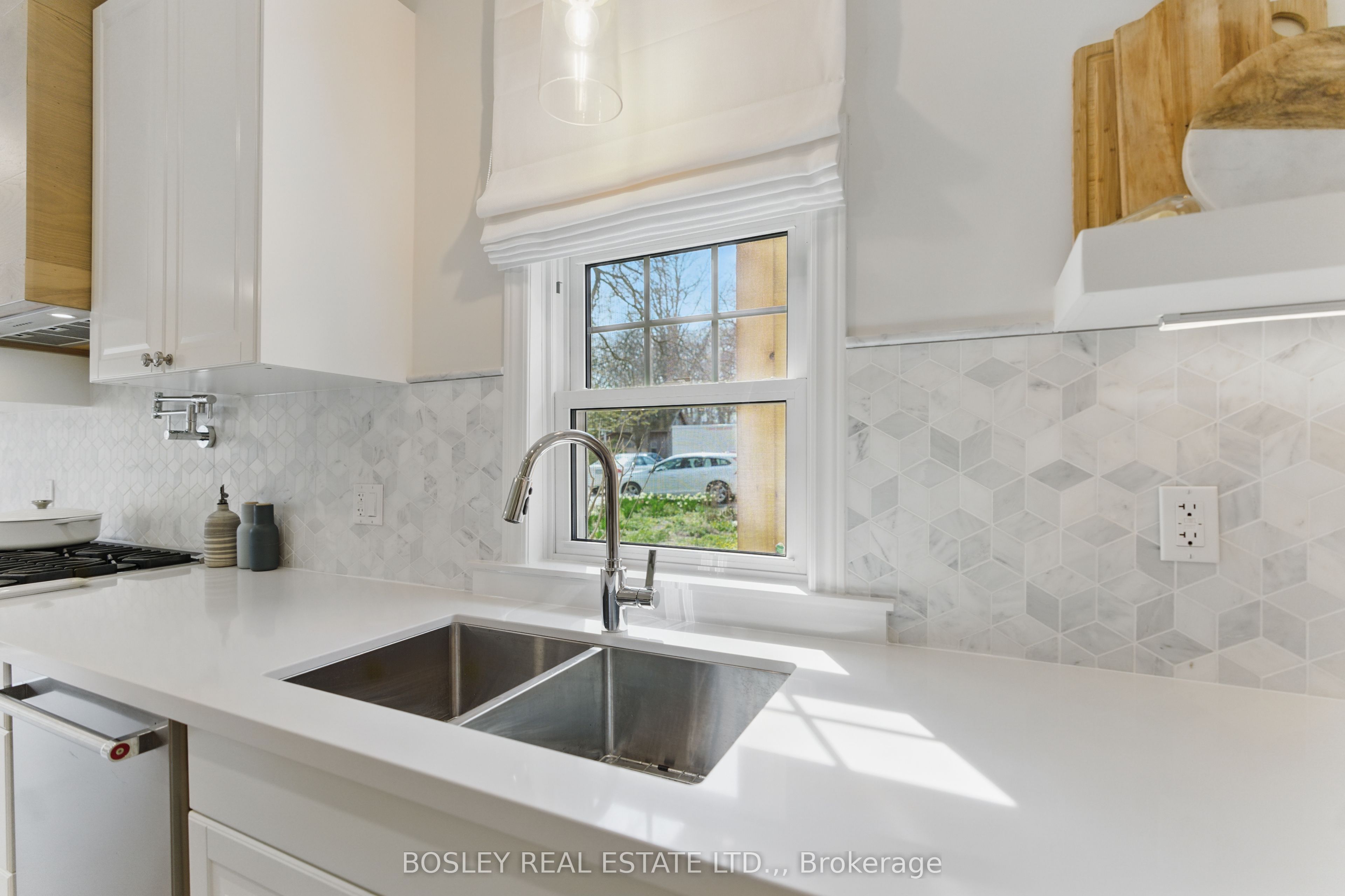 5 Luther Avenue Property Photo 12
