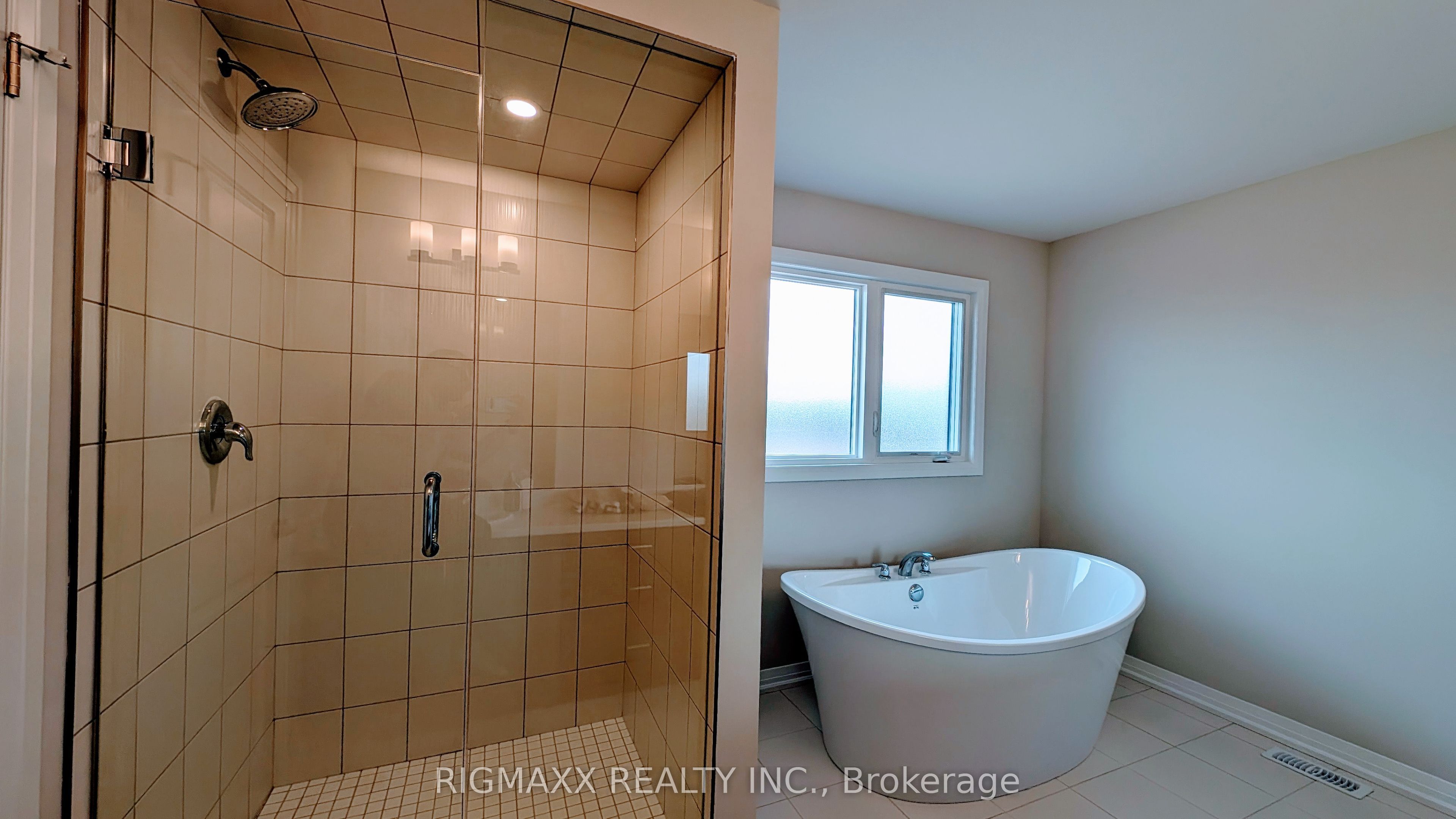 1015 Alliston Avenue E Property Photo 24