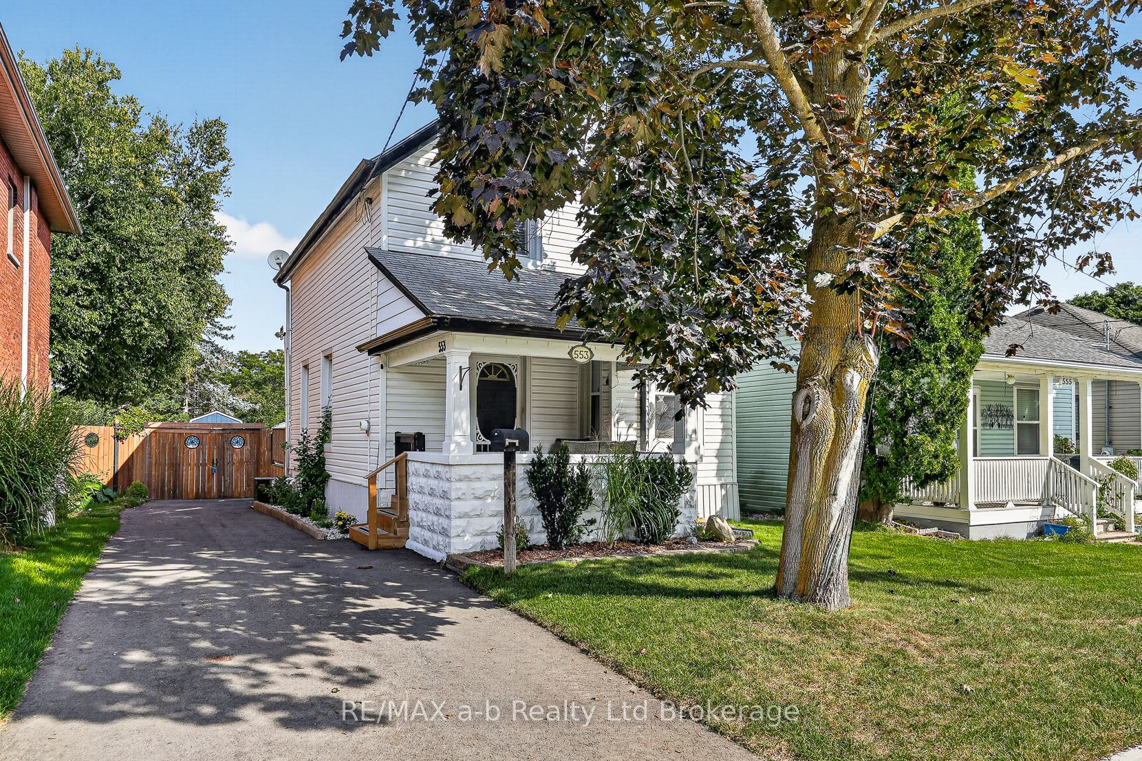 553 Mary Street