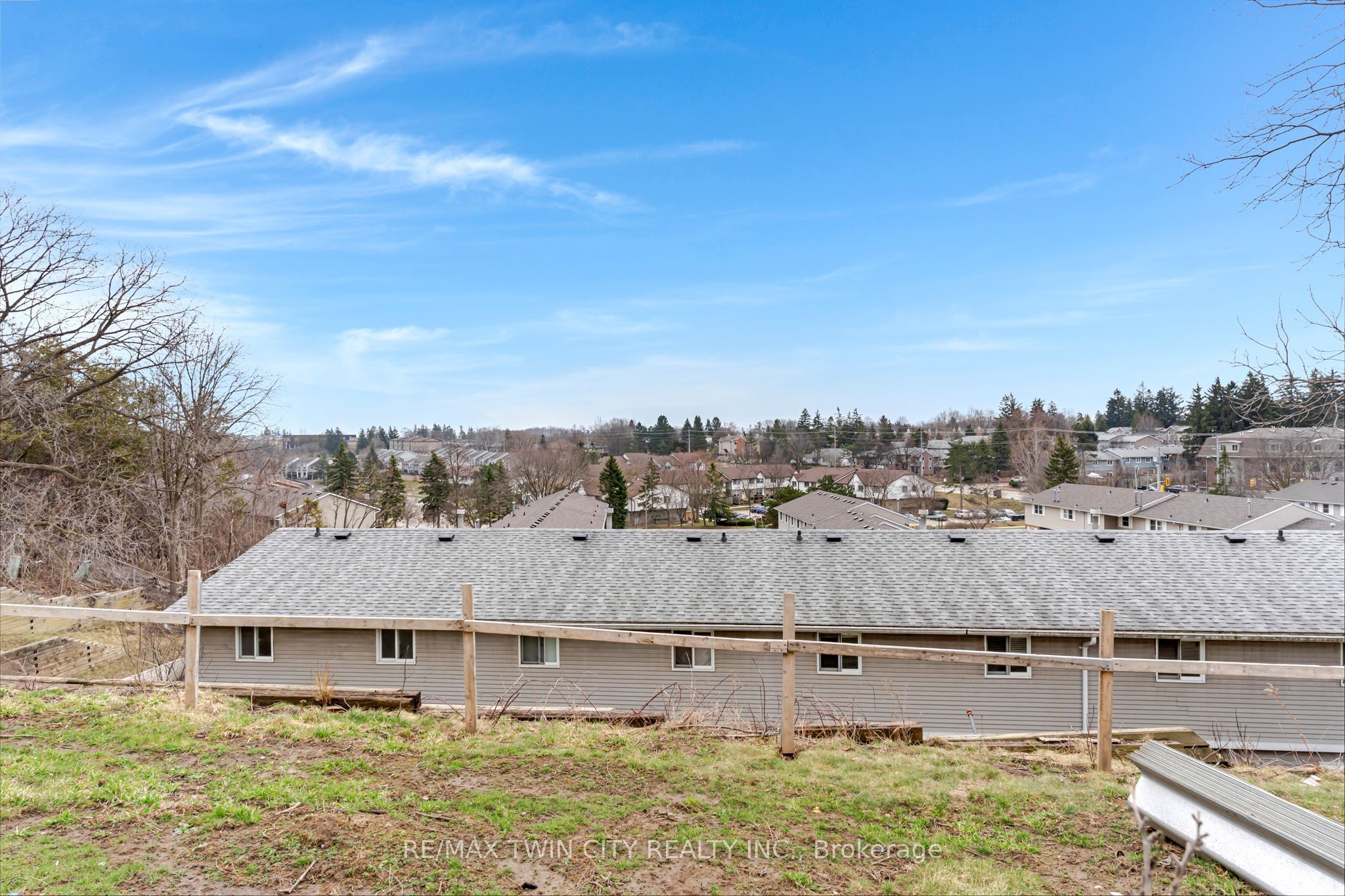 25 Upper Canada Drive 23 Property Photo 29