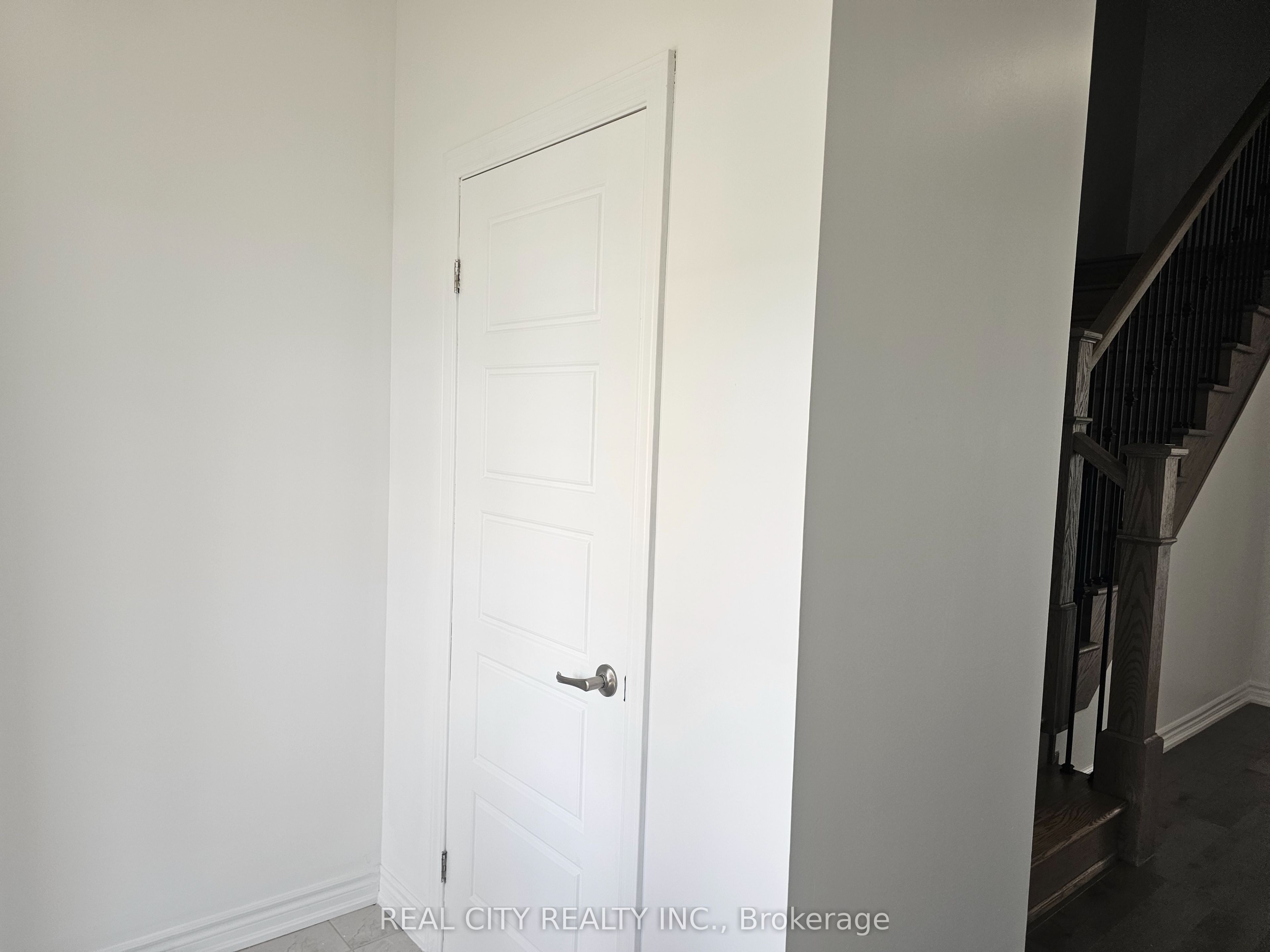 25 Whitton Drive Property Photo 6