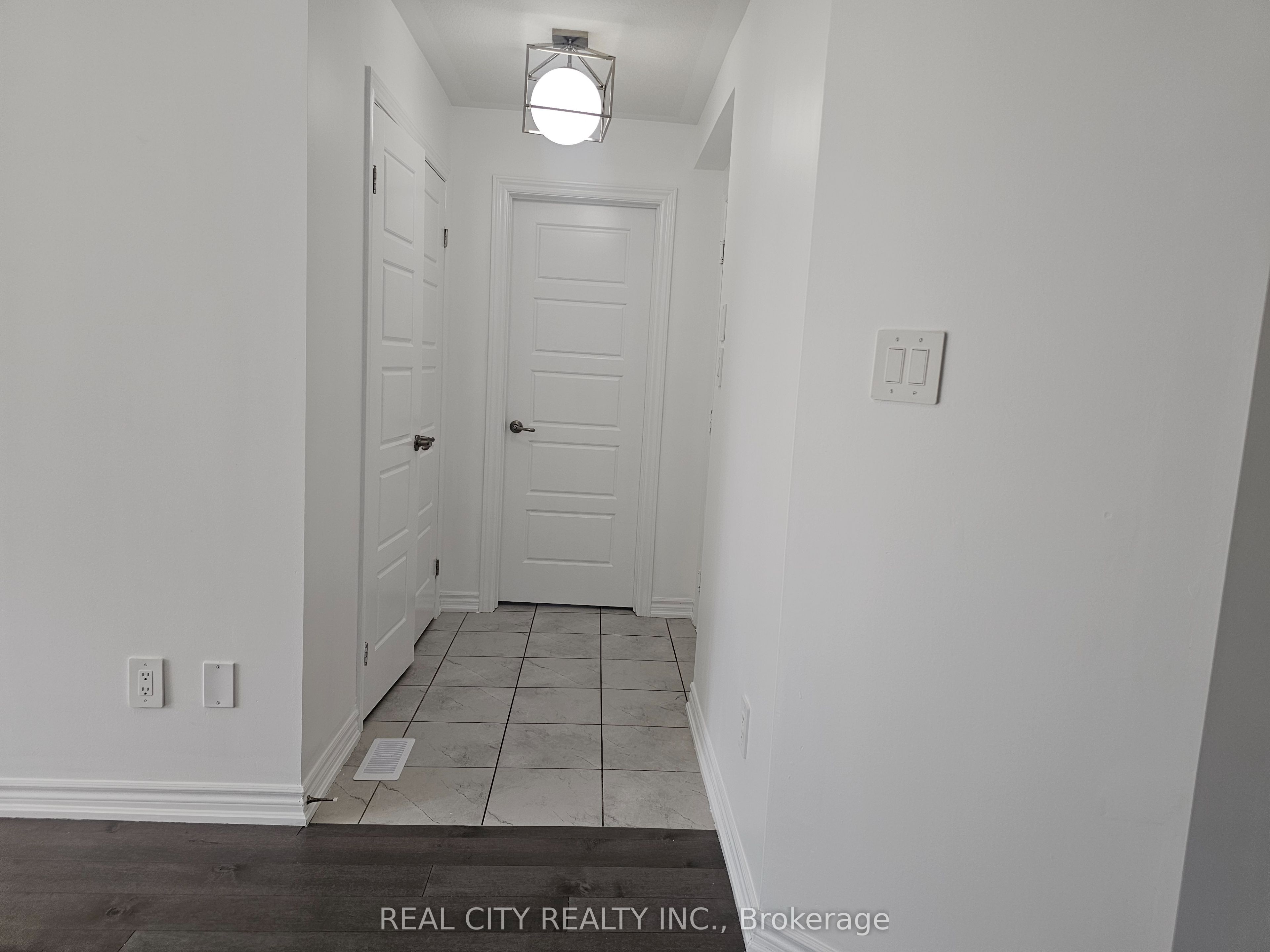 25 Whitton Drive Property Photo 8