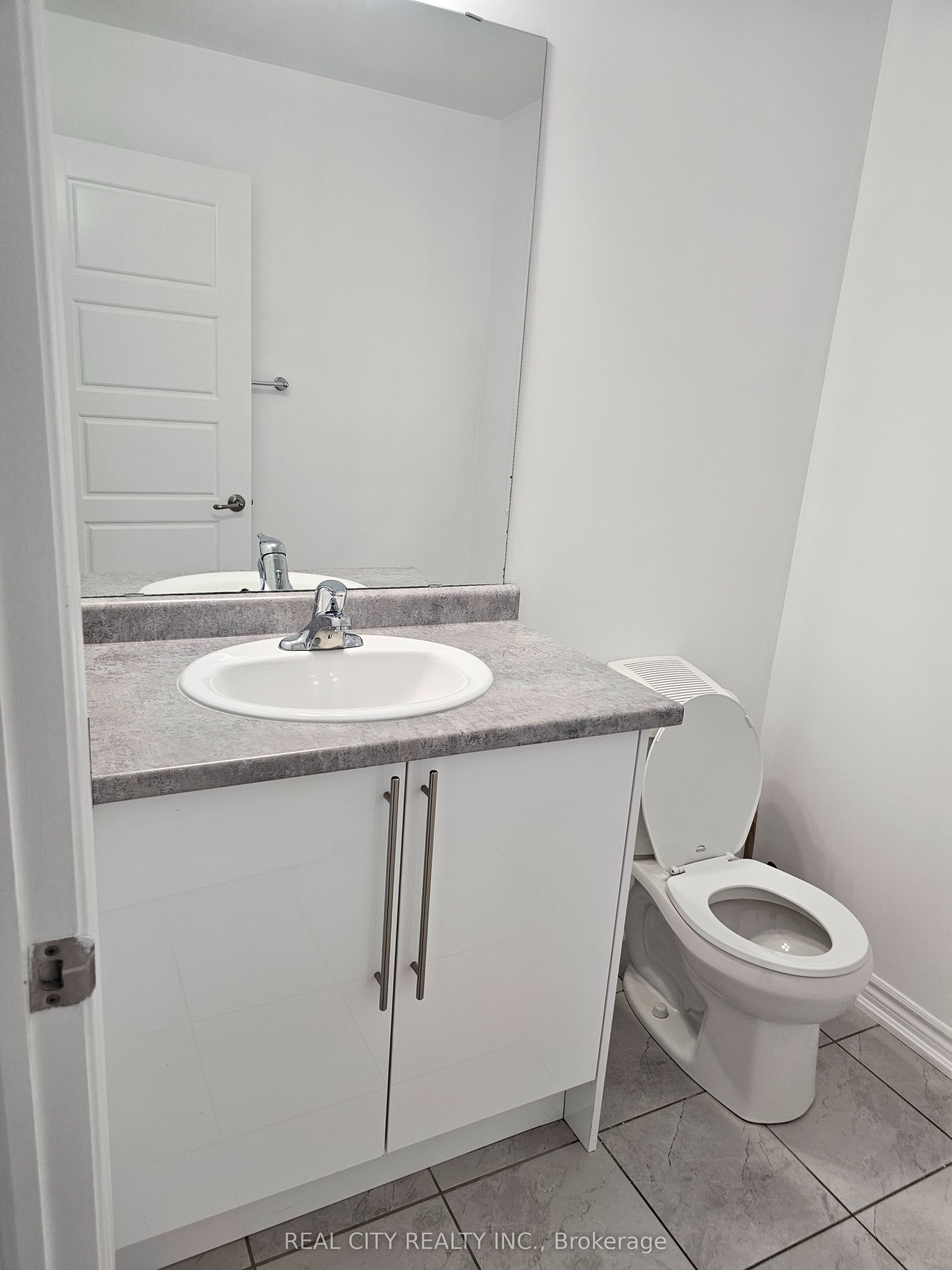 25 Whitton Drive Property Photo 11