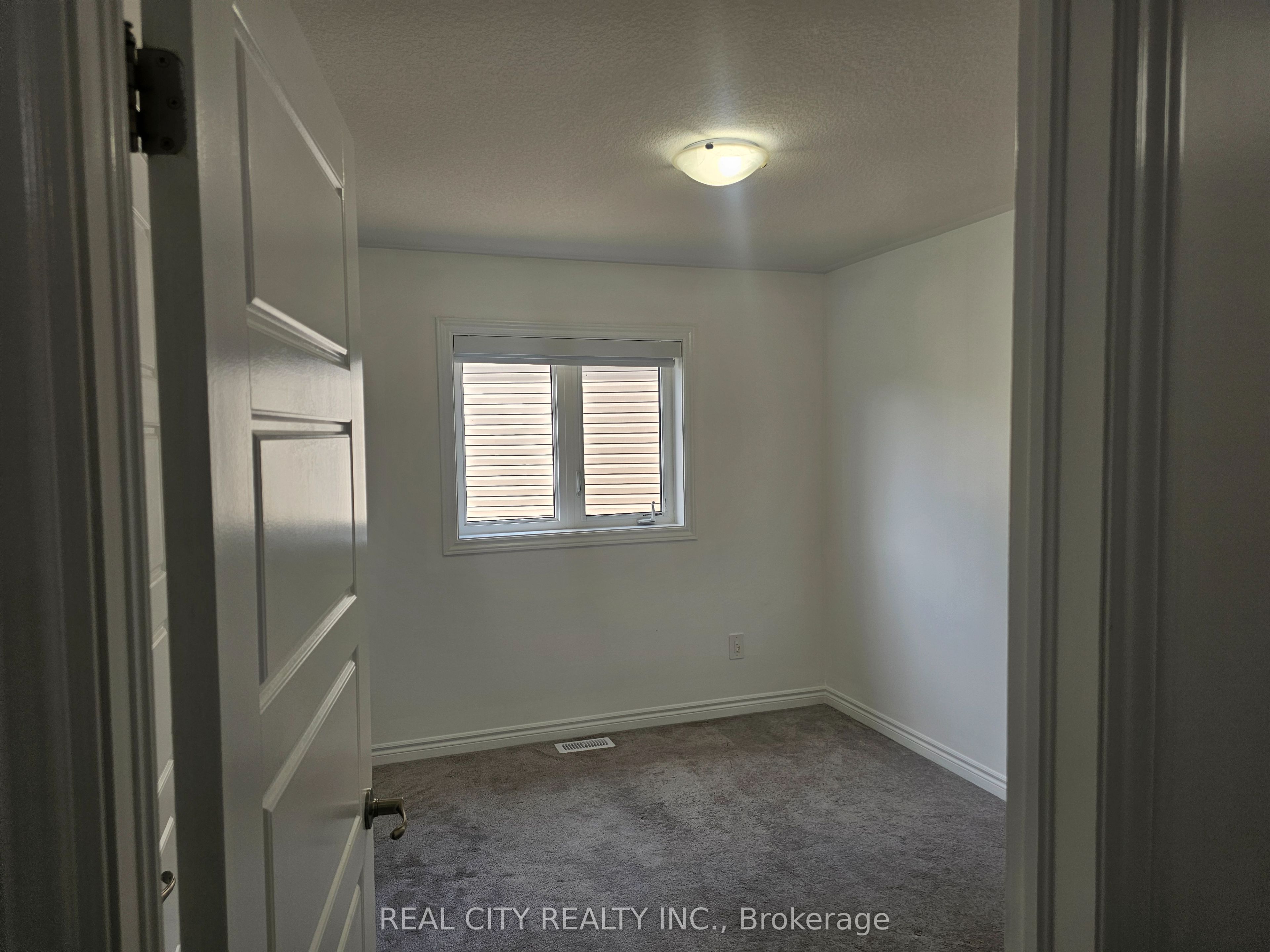 25 Whitton Drive Property Photo 33
