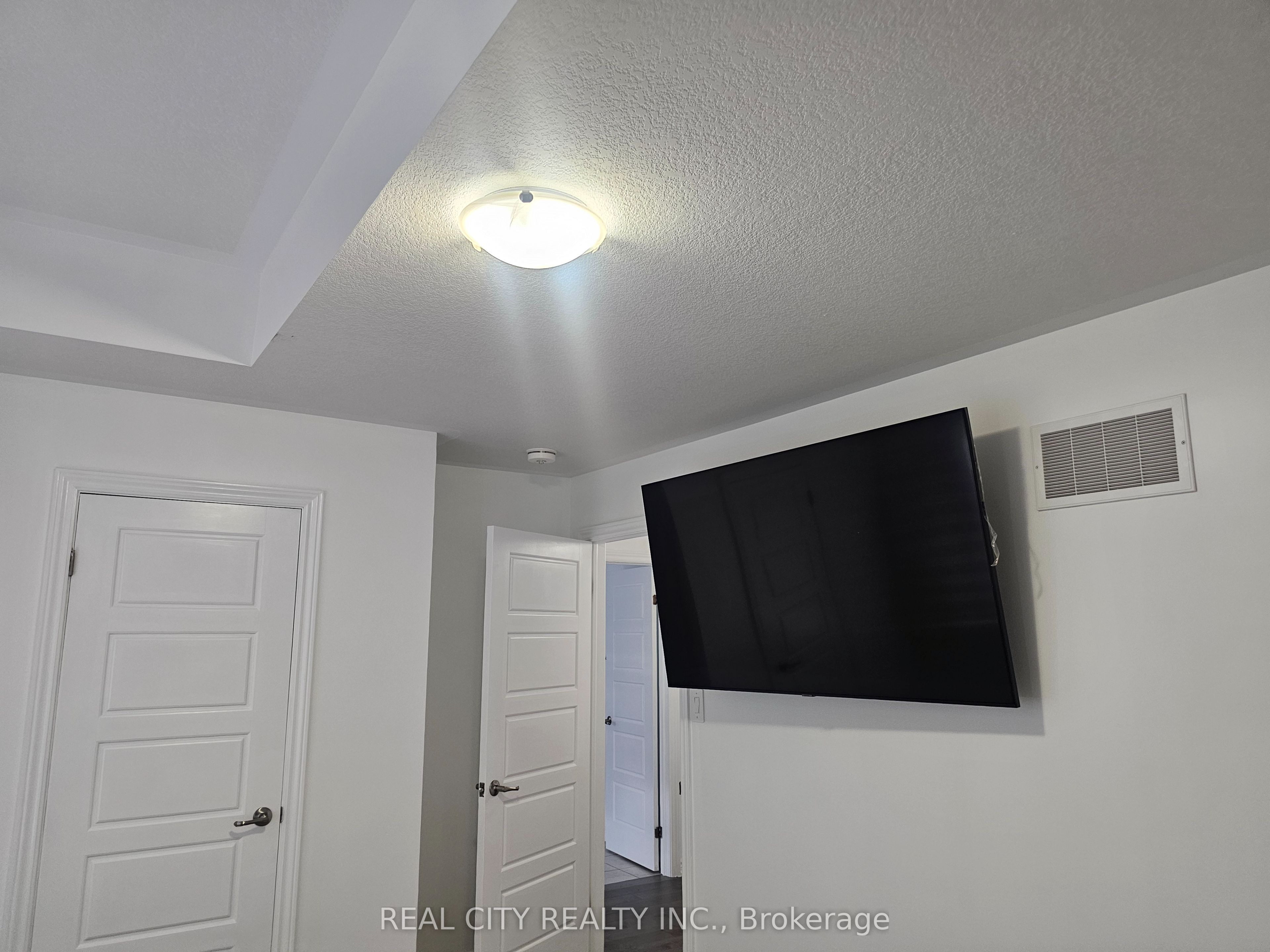 25 Whitton Drive Property Photo 35