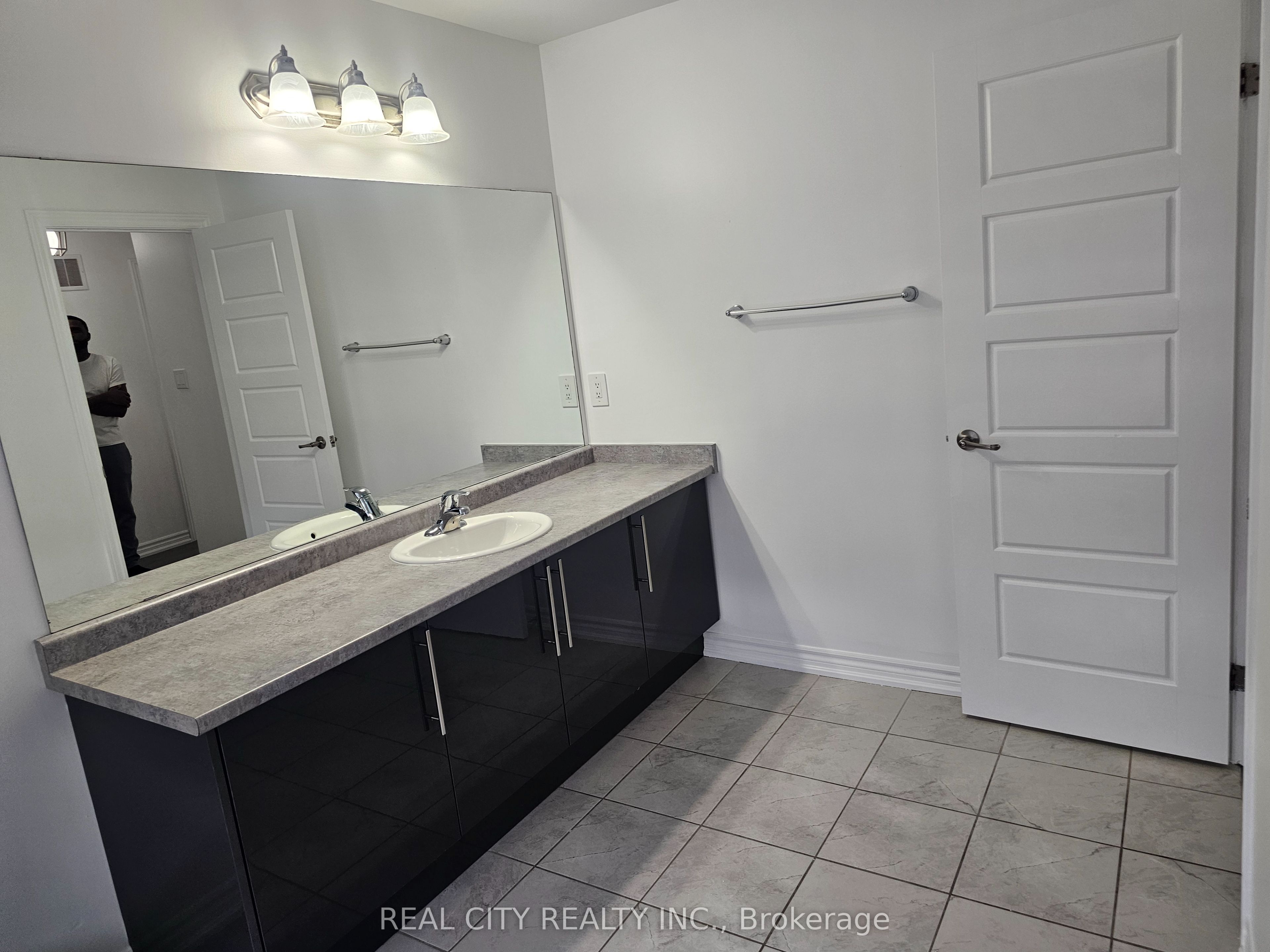 25 Whitton Drive Property Photo 36
