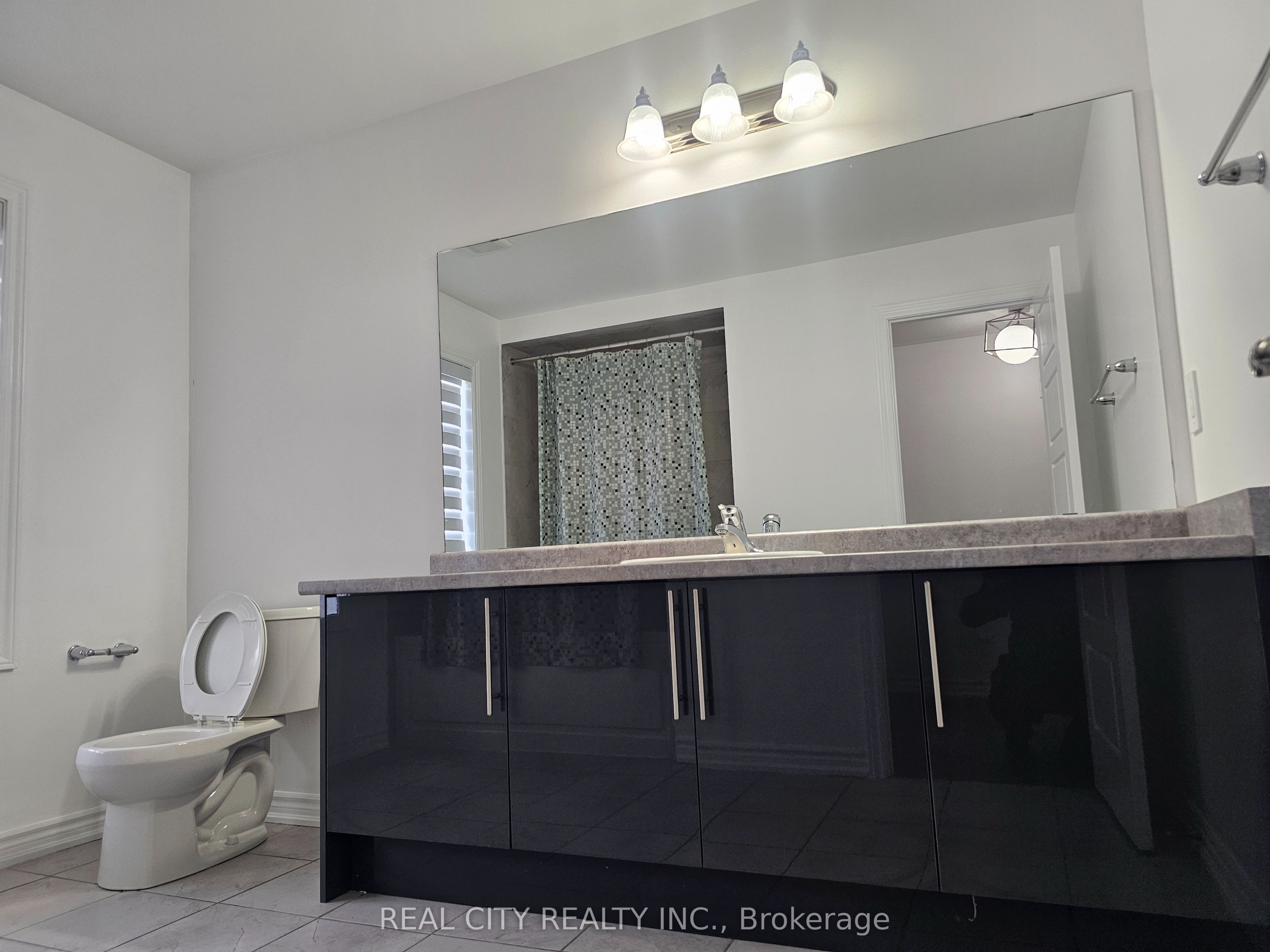 25 Whitton Drive Property Photo 37