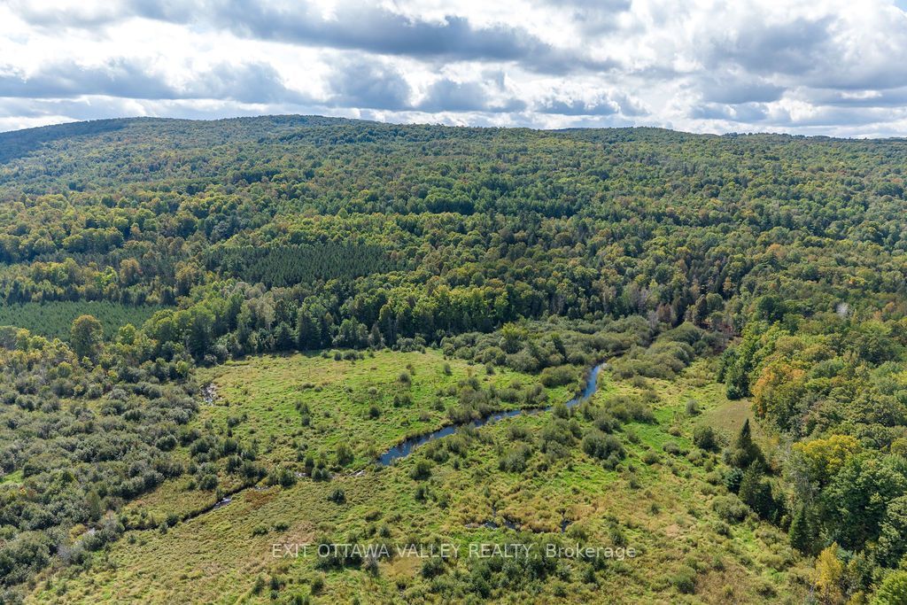 00 Opeongo Road Property Photo 4