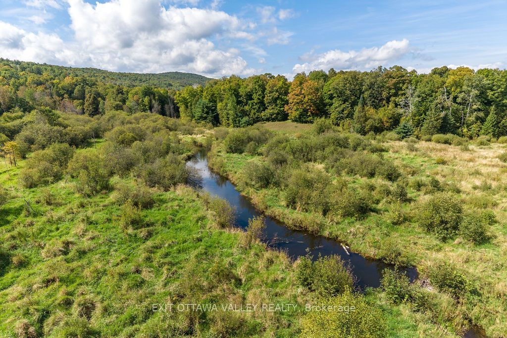 00 Opeongo Road Property Photo 17