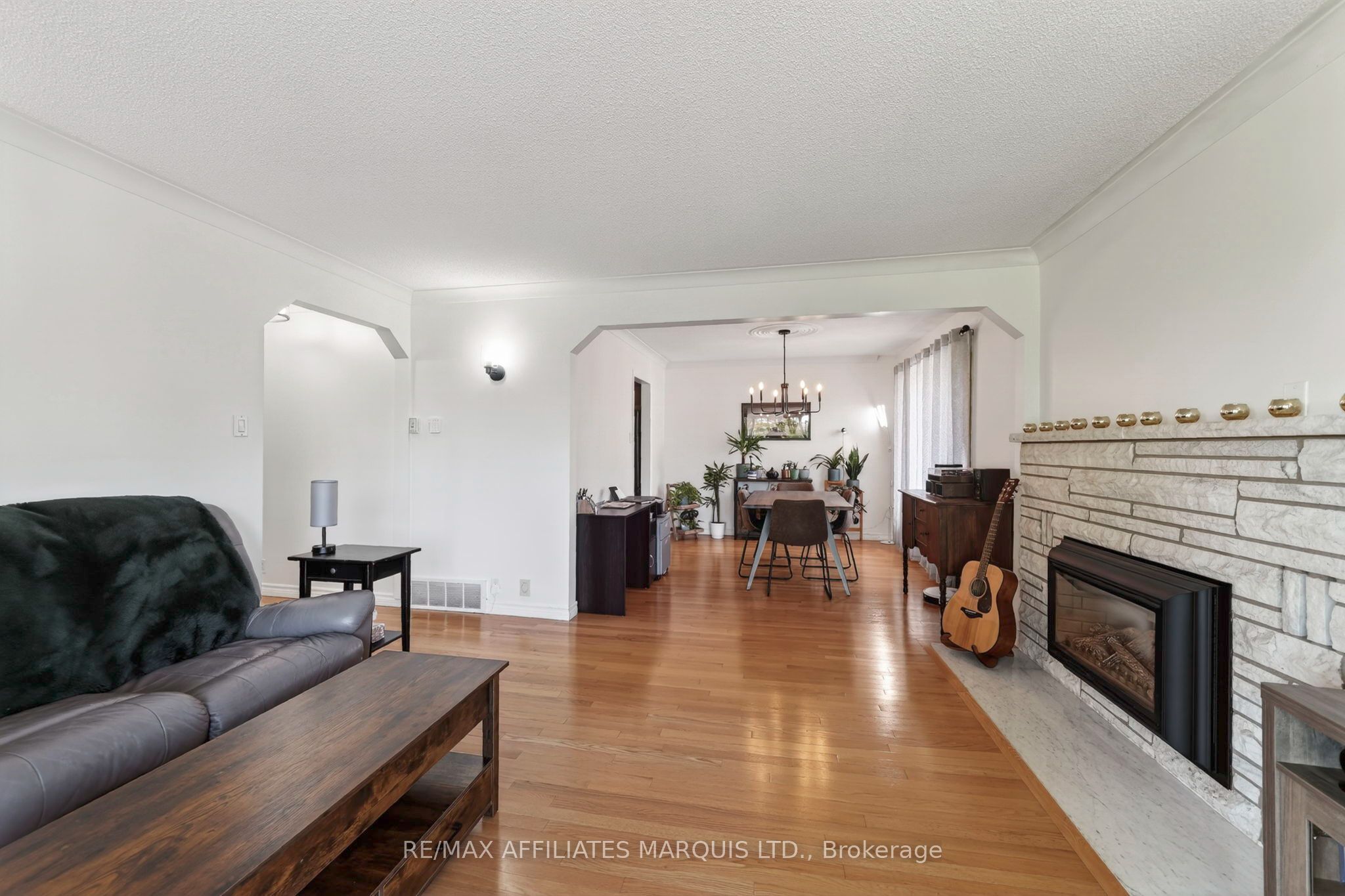 2706 Ross Avenue Property Photo 3