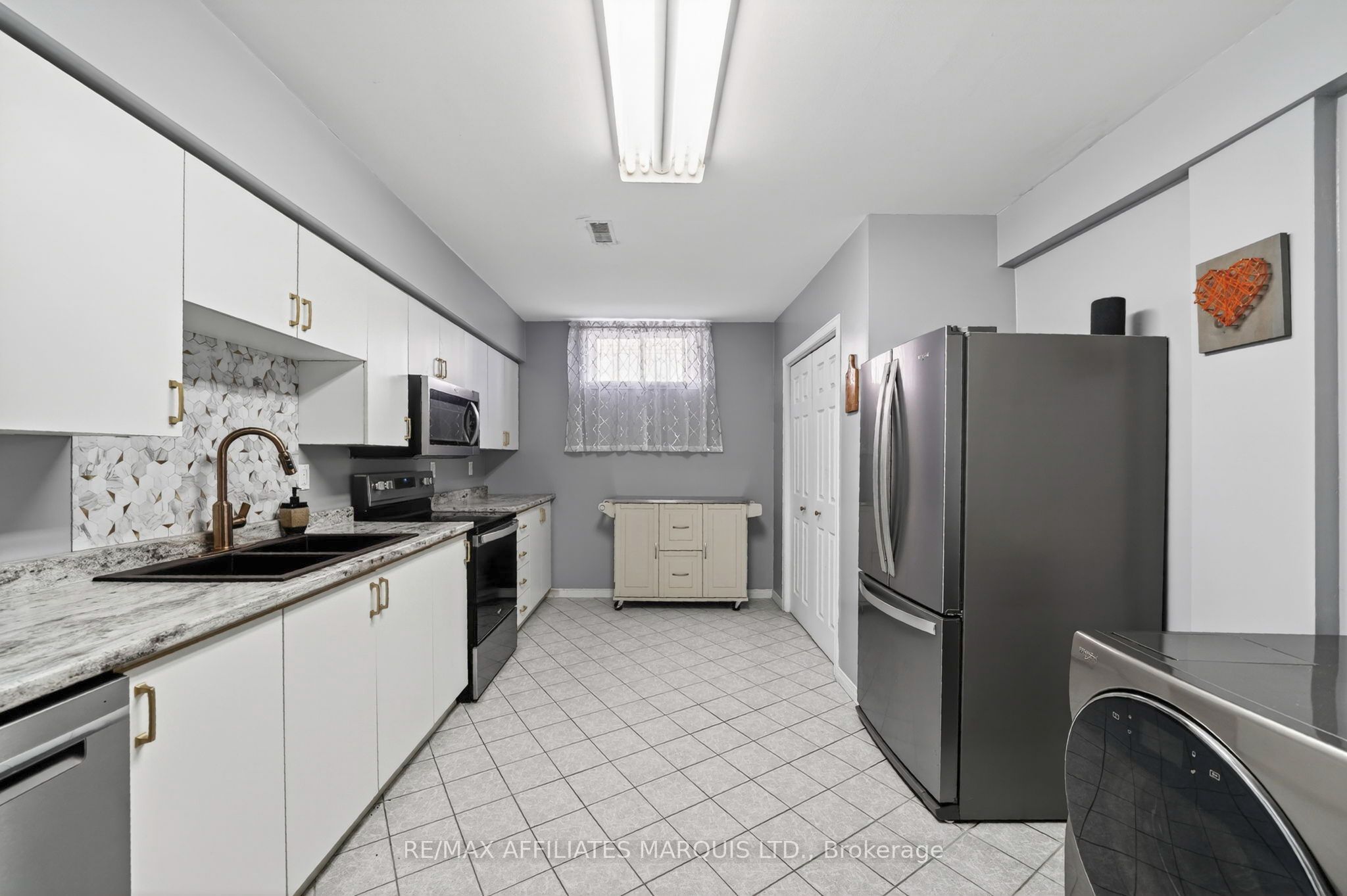 2706 Ross Avenue Property Photo 13