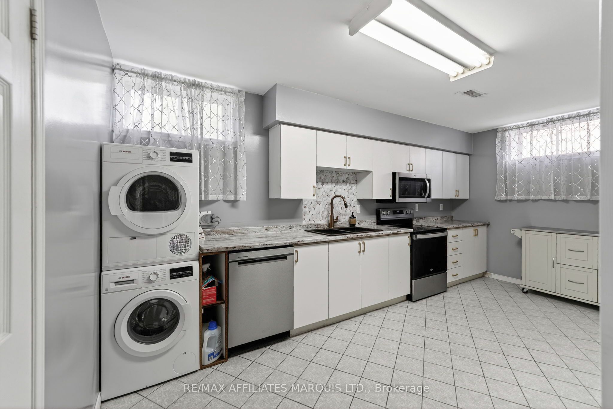 2706 Ross Avenue Property Photo 14