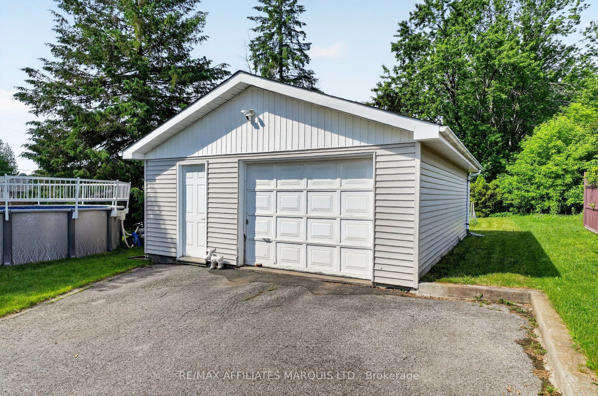 2706 Ross Avenue Property Photo 15