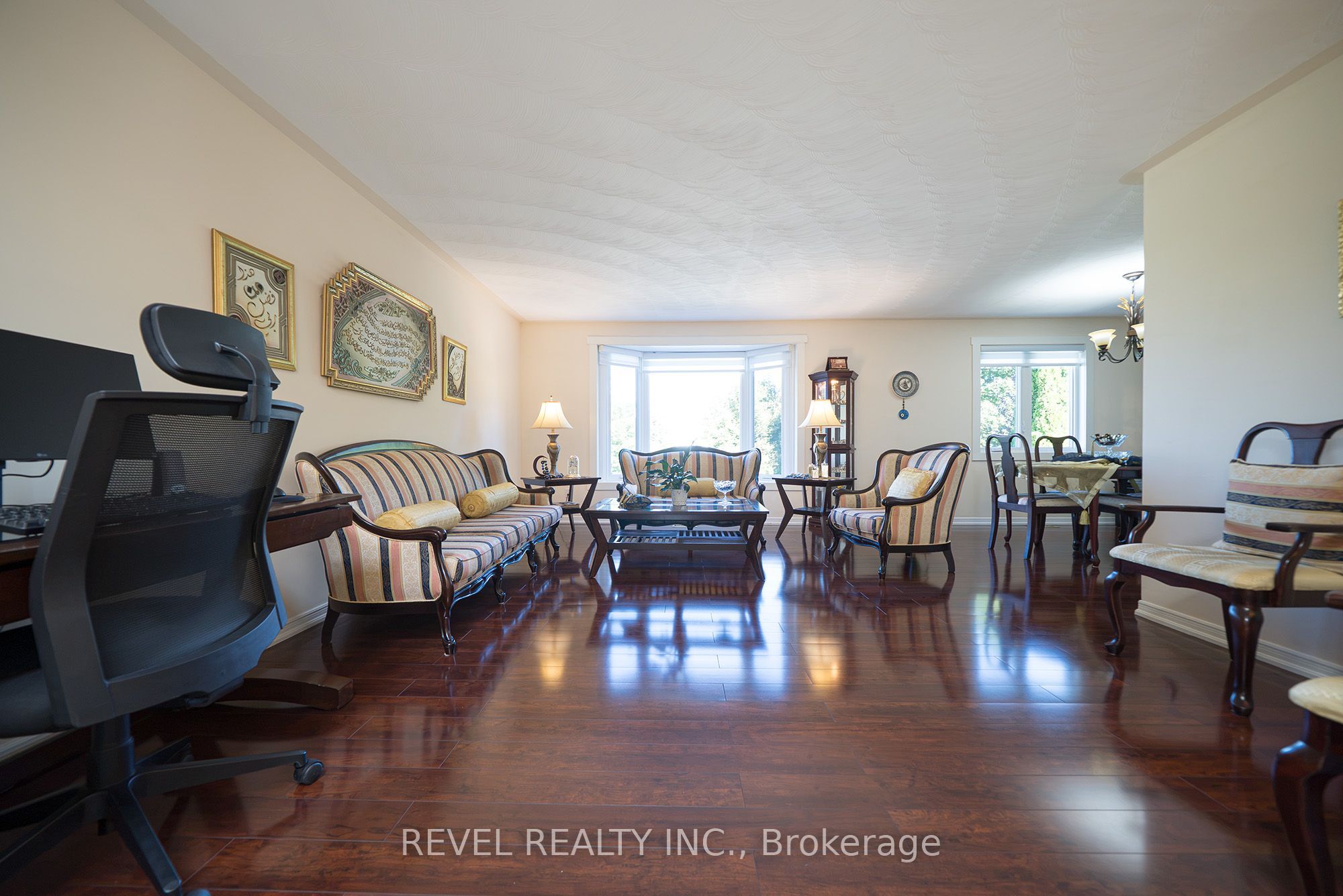 15 Fox Run Property Photo 8
