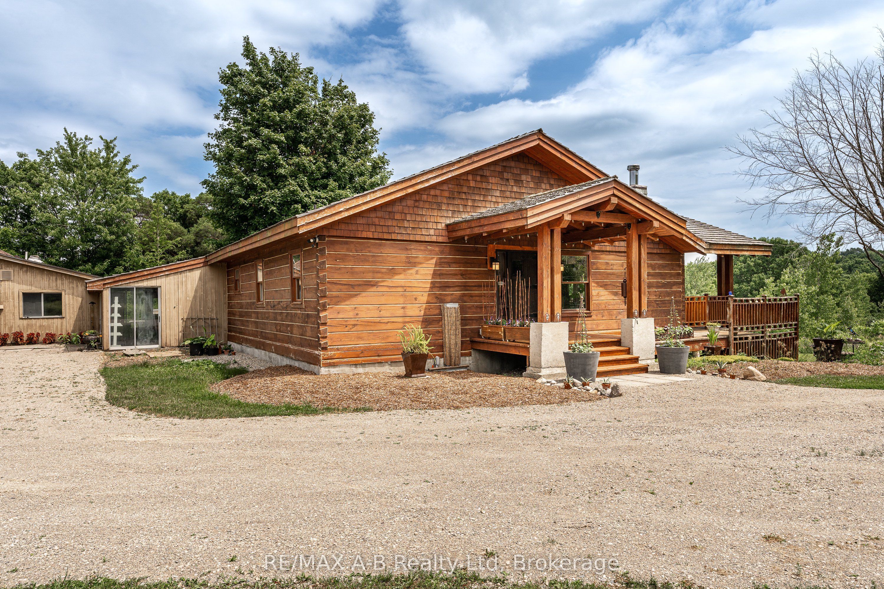 963550 Rd 96 Property Photo 1