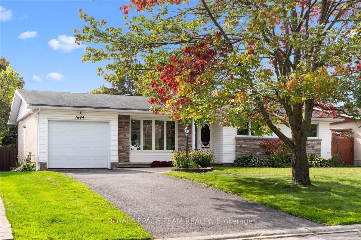 1844 Greenacre Crescent Property Photo 1