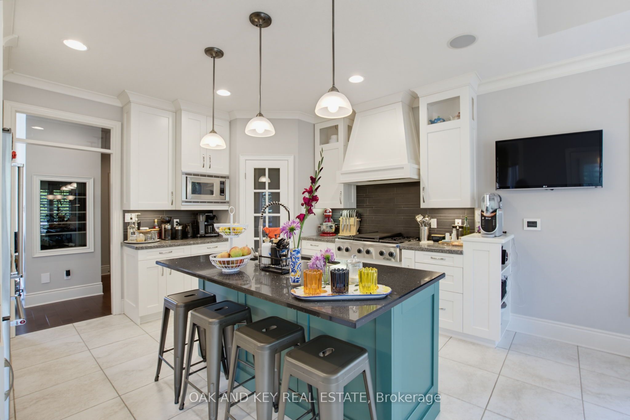 3301 Mclauchlan Court Property Photo 18