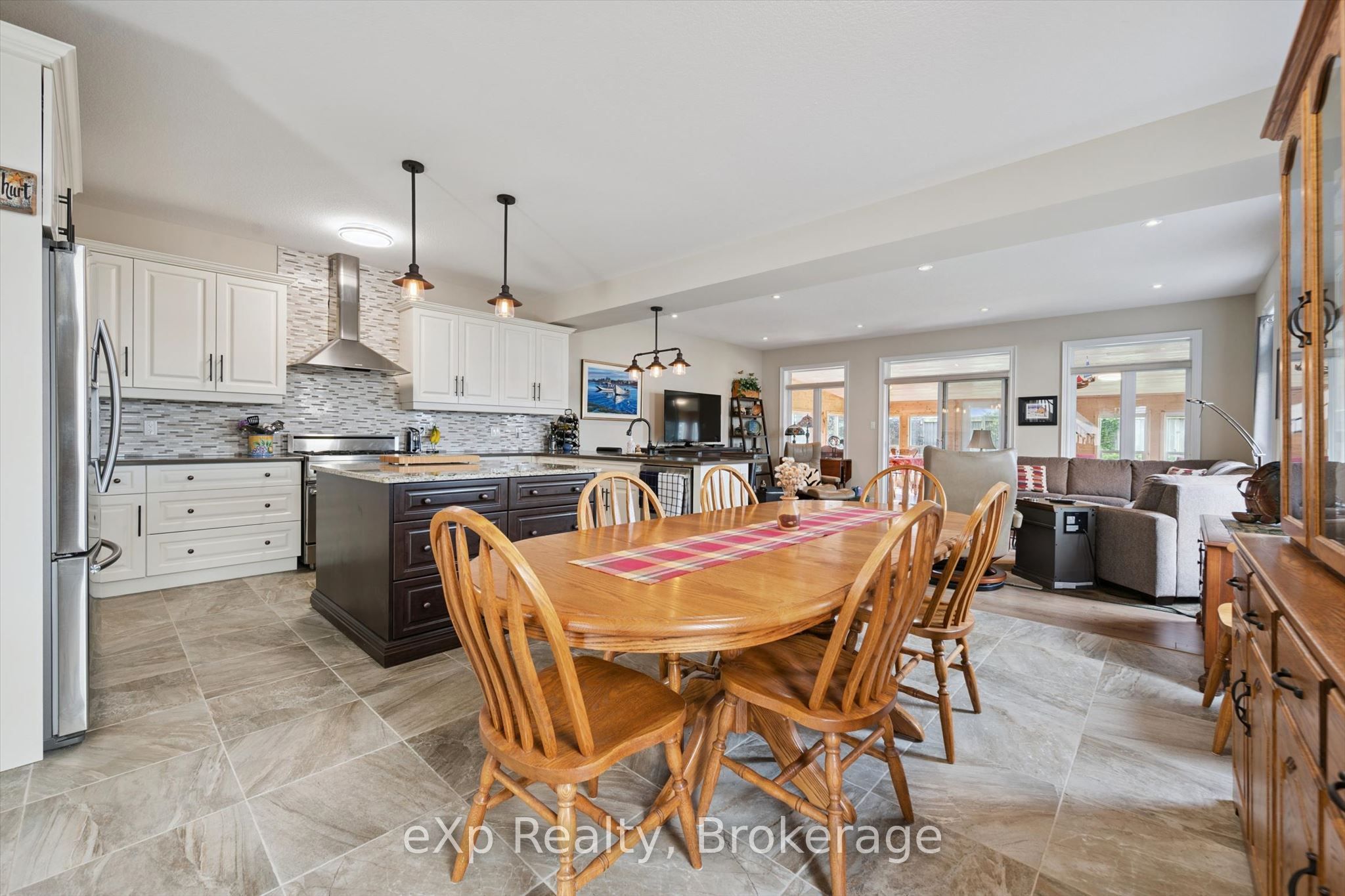 82 Drone Crescent Property Photo 9