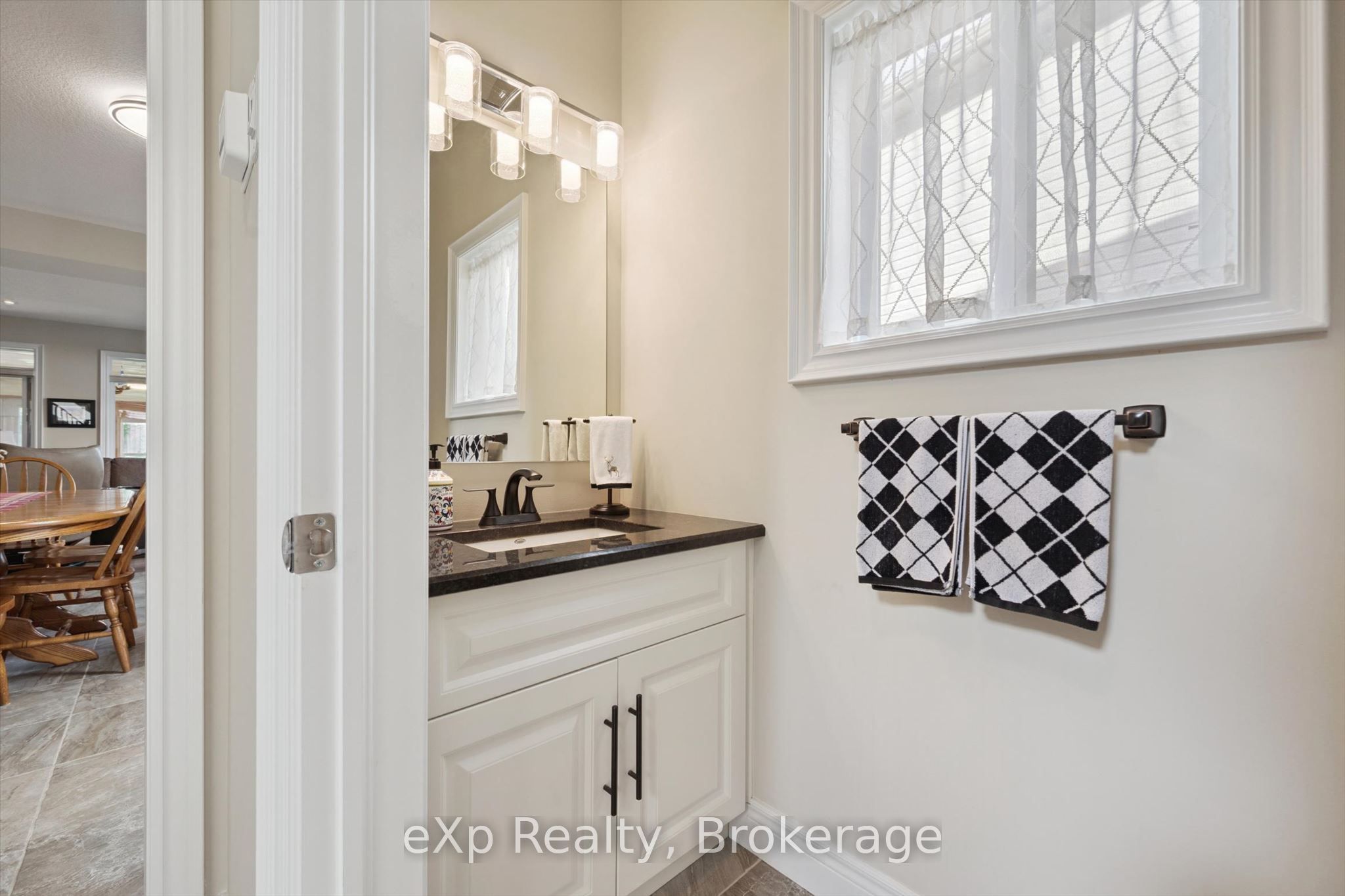 82 Drone Crescent Property Photo 19