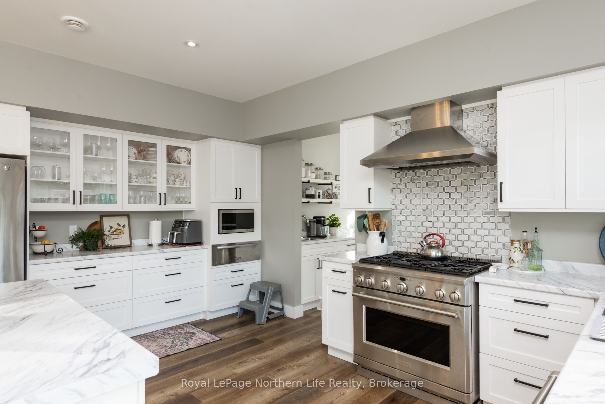 880 Memorial Park Drive E Property Photo 13
