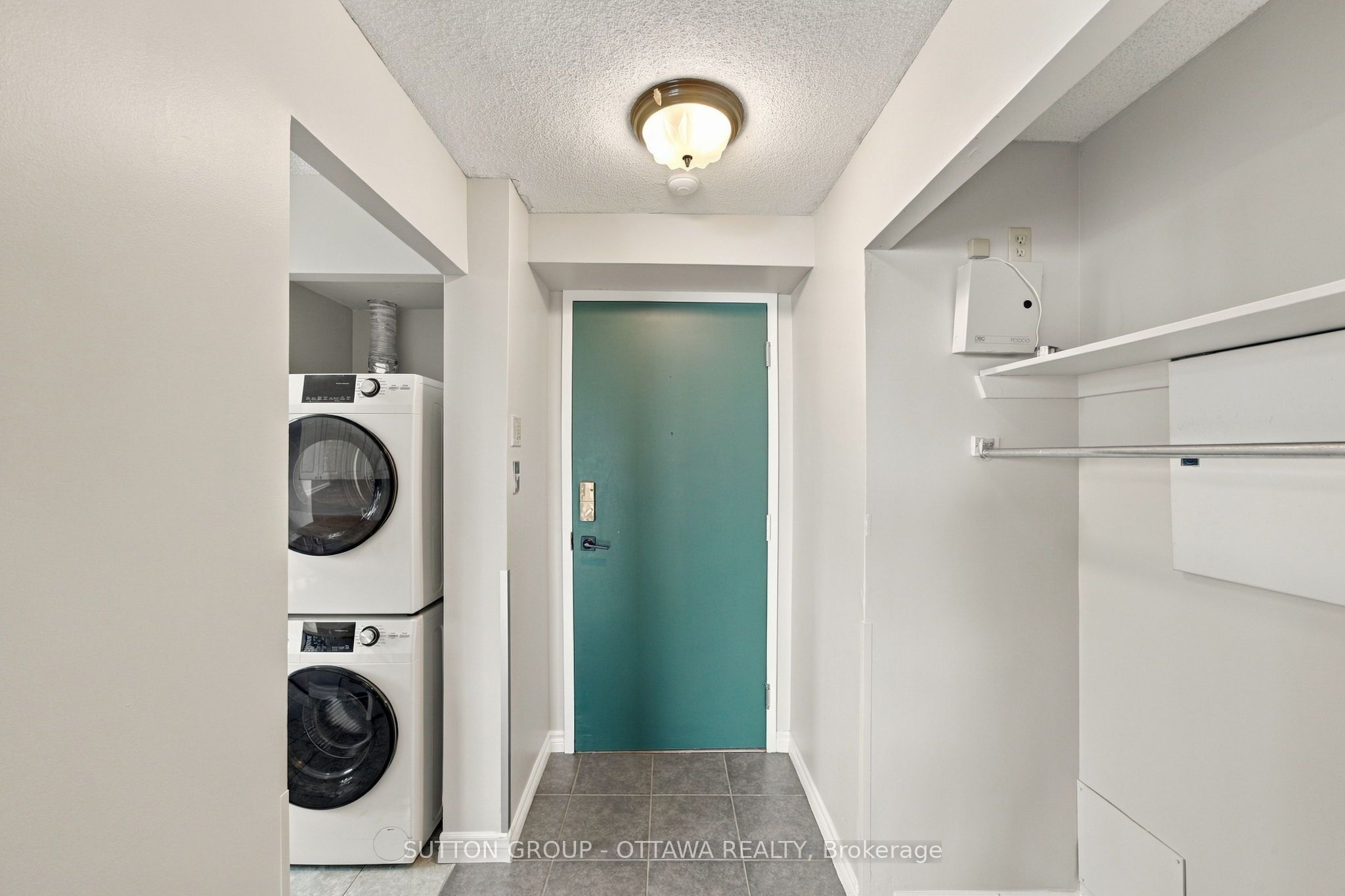 1025 Grenon Avenue N 605 Property Photo 5