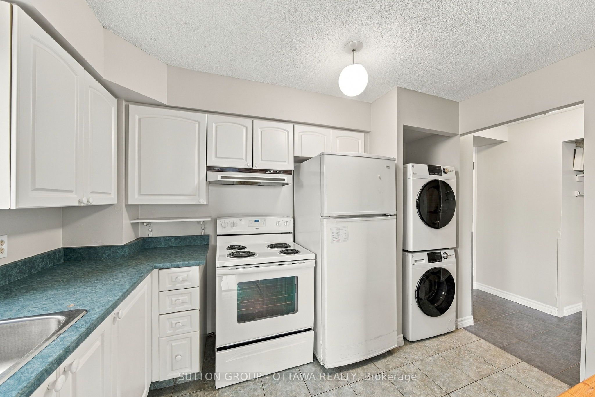 1025 Grenon Avenue N 605 Property Photo 10