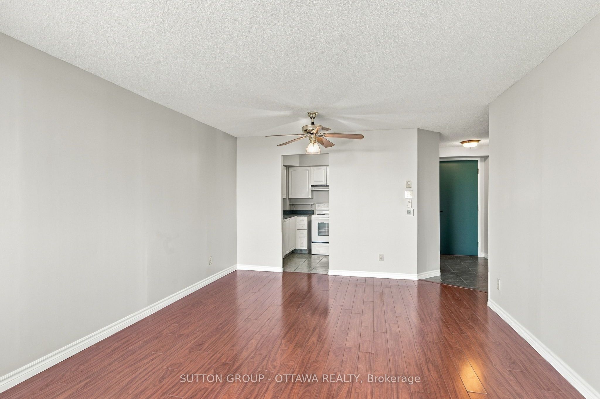 1025 Grenon Avenue N 605 Property Photo 16