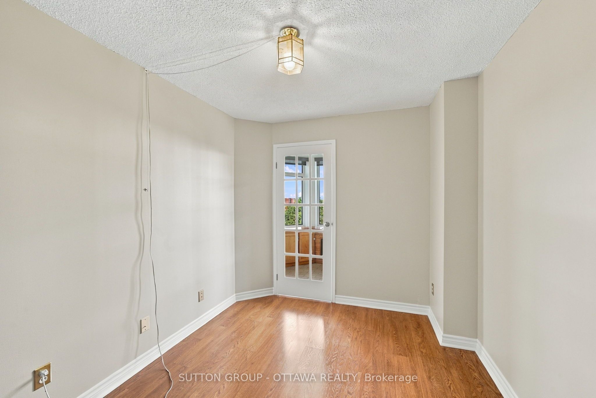 1025 Grenon Avenue N 605 Property Photo 21