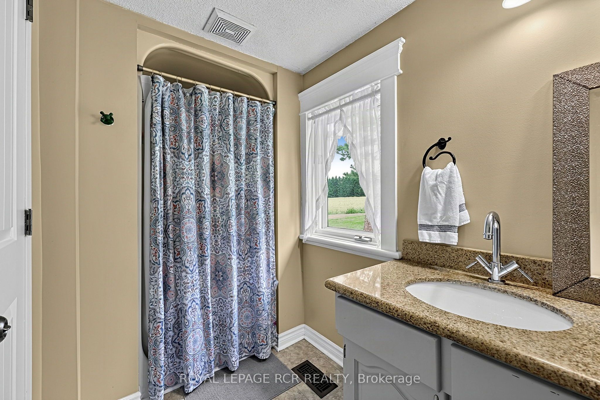517578 County Road 124 Property Photo 17